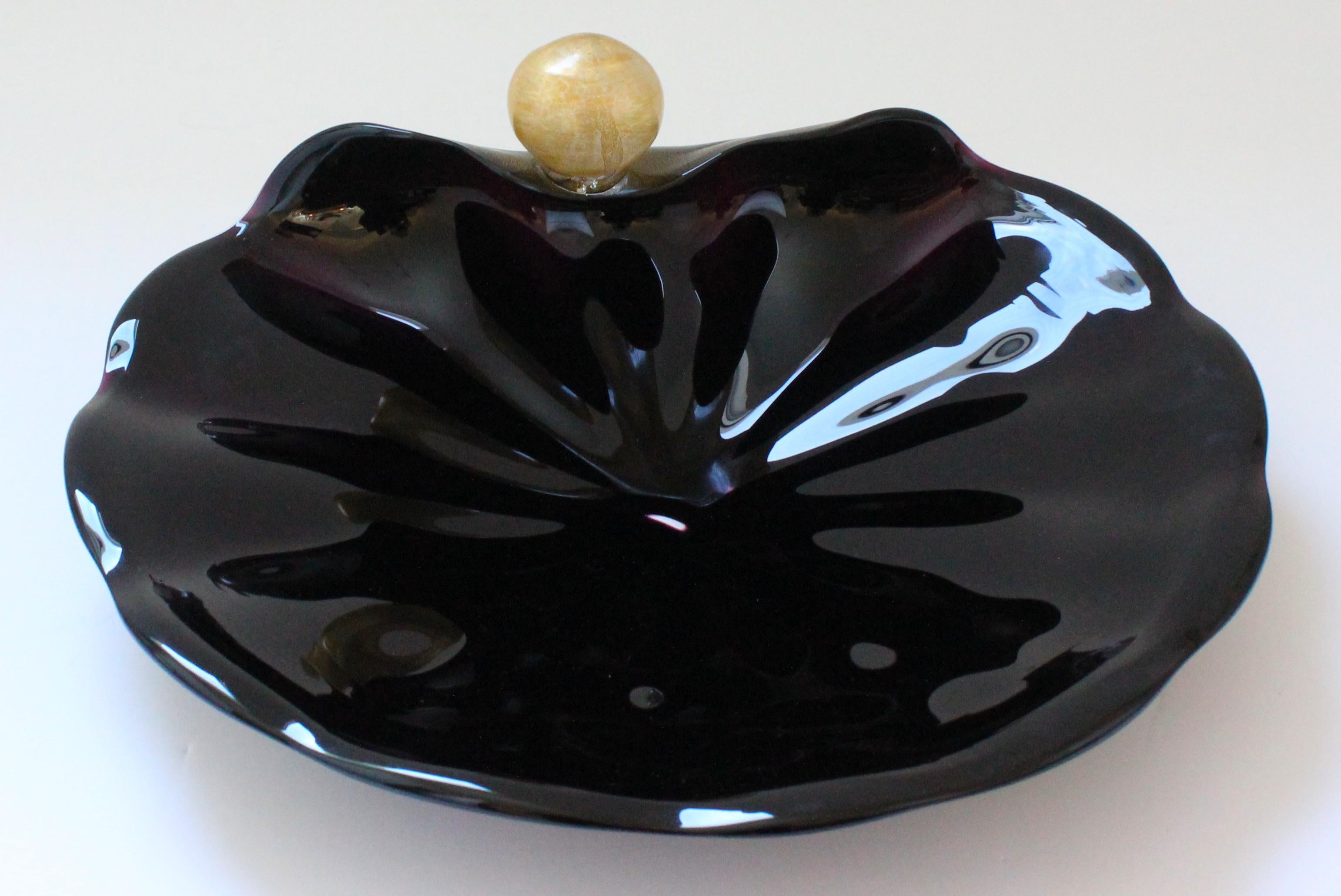 Murano Glass Clamshell Dish by Licio Zanetti In Good Condition For Sale In West Palm Beach, FL