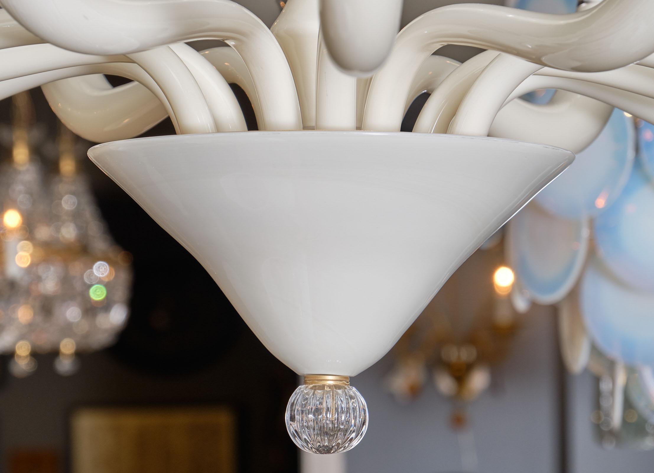 Contemporary Murano Glass Clear and Ivory Chandelier For Sale