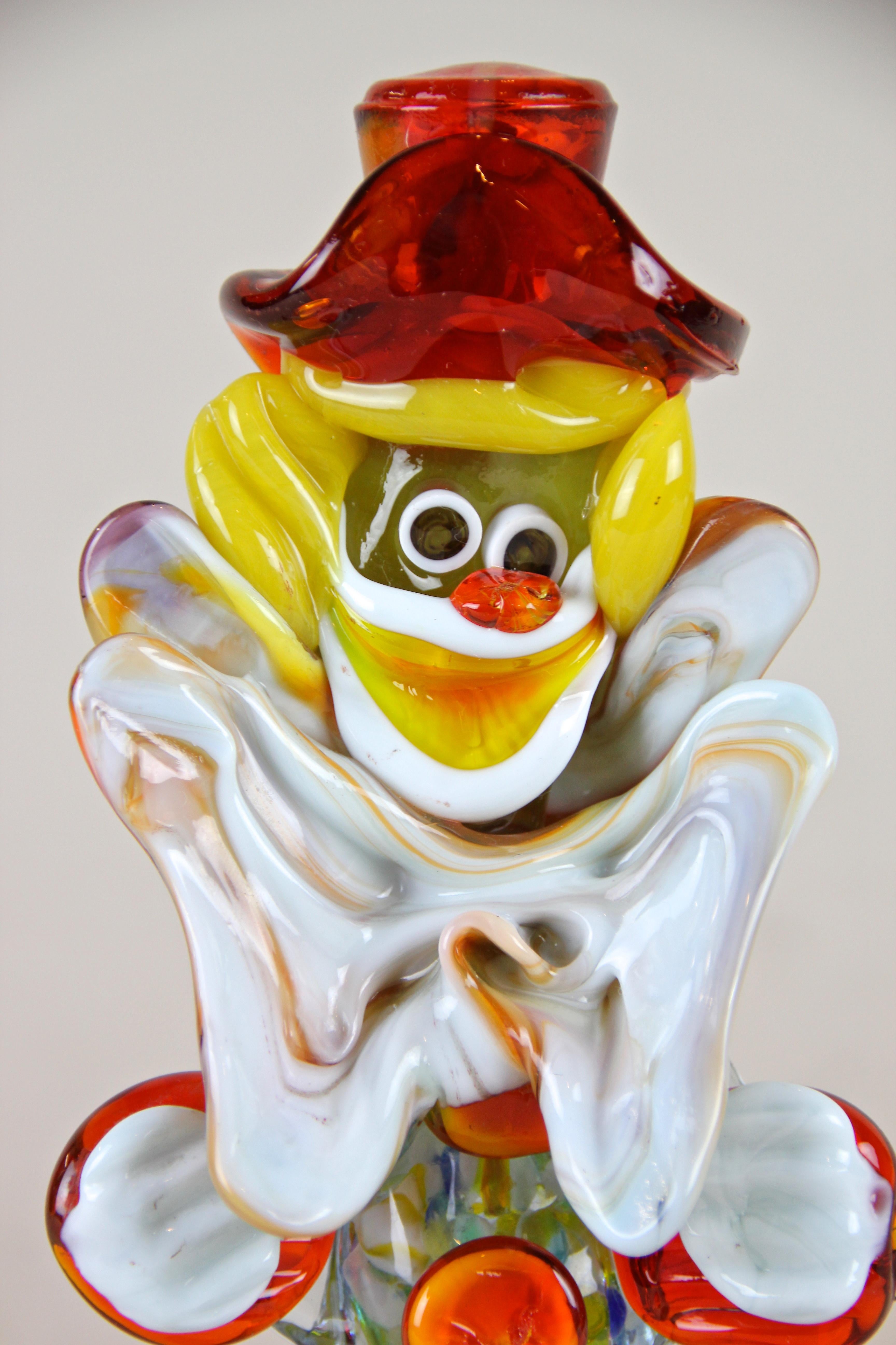Mid-Century Modern Clown en verre de Murano multicolore Fait à la main:: Italie:: vers 1950