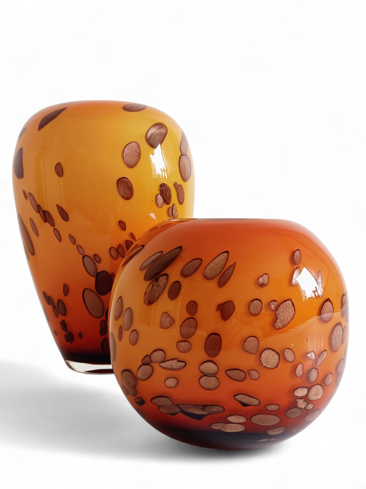Murano Glas Cooper Goldflecken Paar mundgeblasene Vasen, Italien, 1960er Jahre im Angebot 6