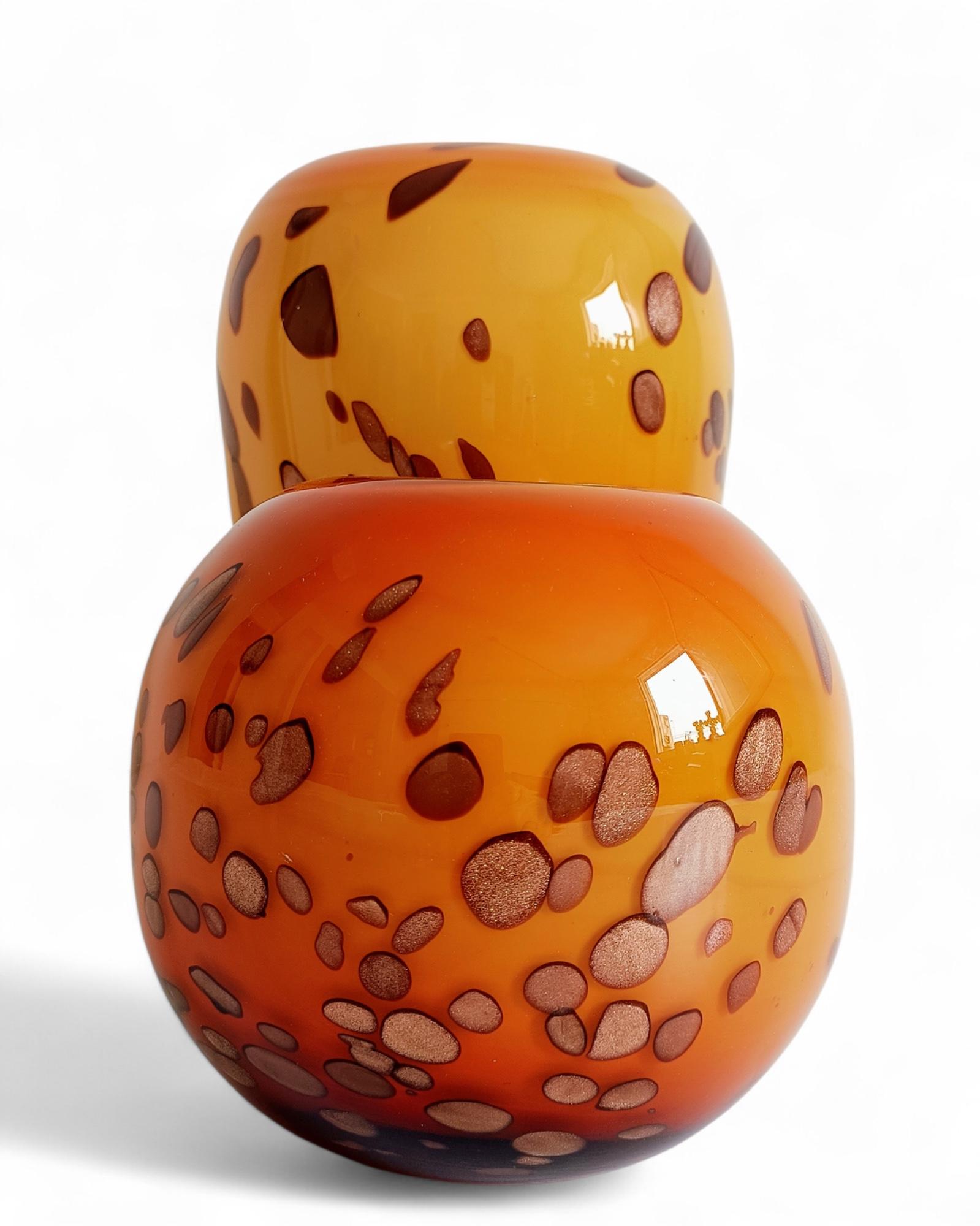 Murano Glas Cooper Goldflecken Paar mundgeblasene Vasen, Italien, 1960er Jahre (Glaskunst) im Angebot