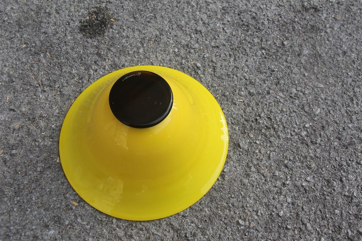 Vetro di Murano Vaso a coppa in vetro di Murano Giallo Nero 1989 Mendini Attribuito Design Italiano in vendita