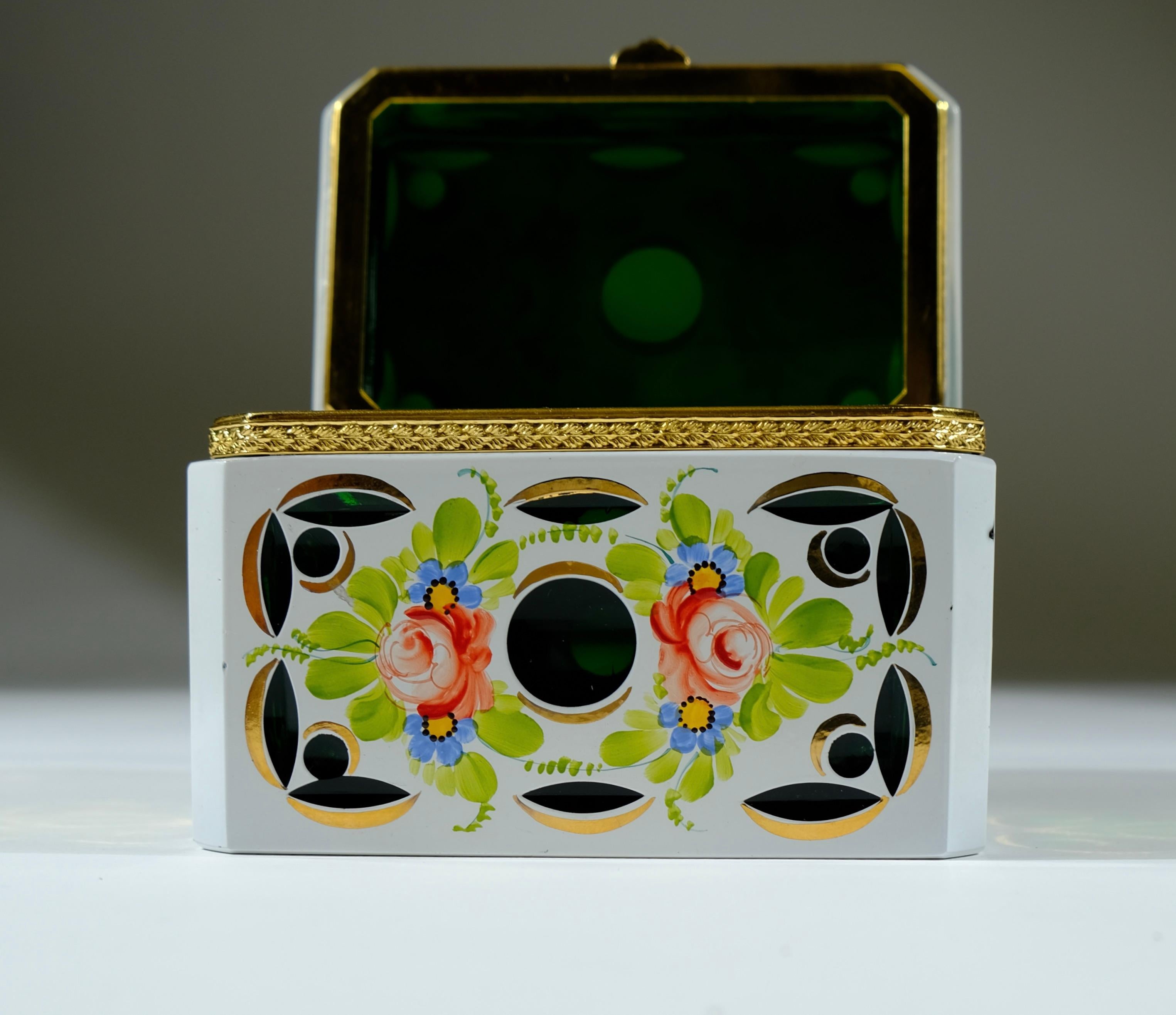 Italian Murano glass decorative box. Painted green glass. Mid 20th c For Sale