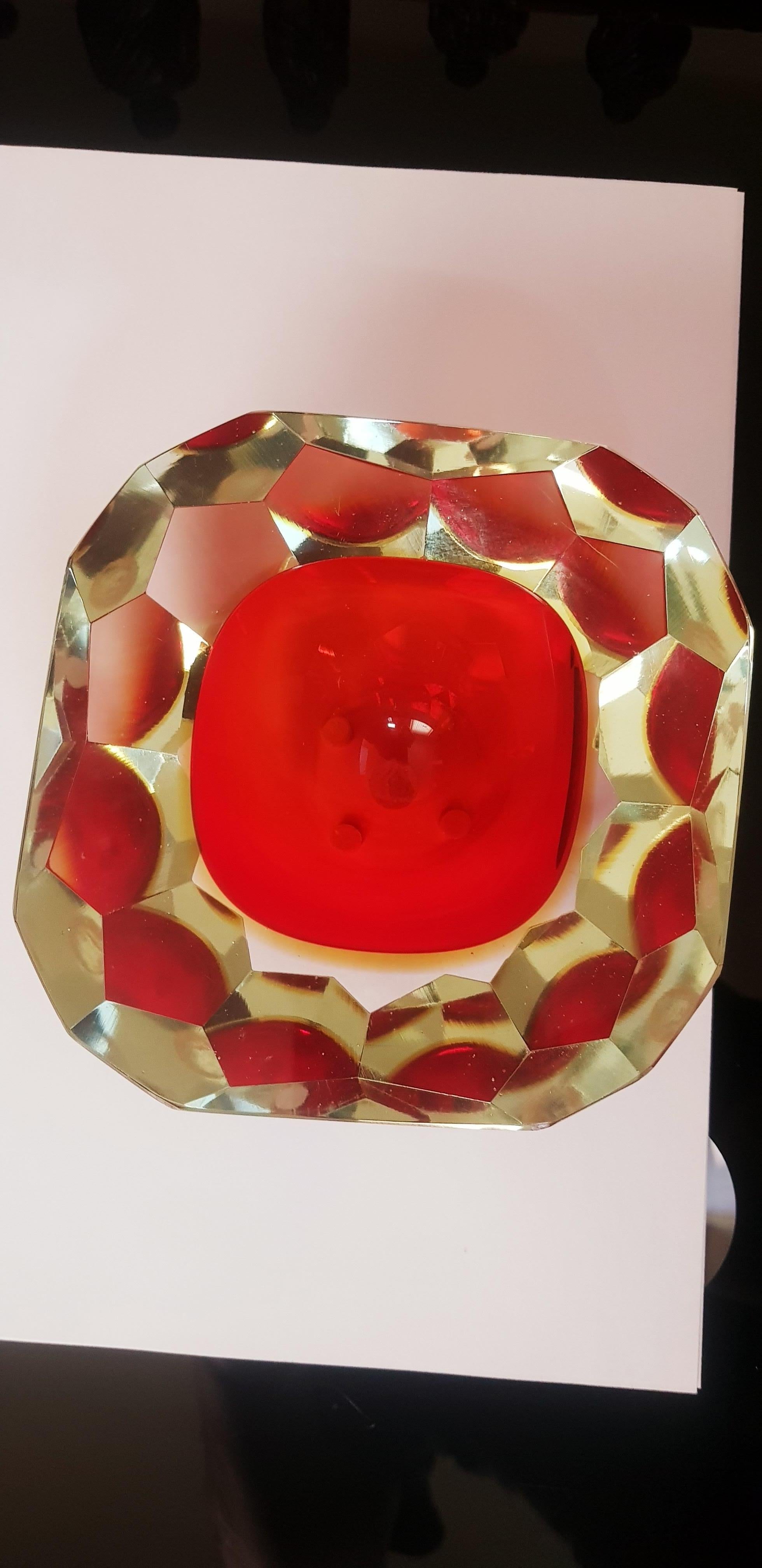 Beautiful vitange murano glass large sommerso diamond faceted geode, red, yellow and clear with original sticker brilliant condition.
