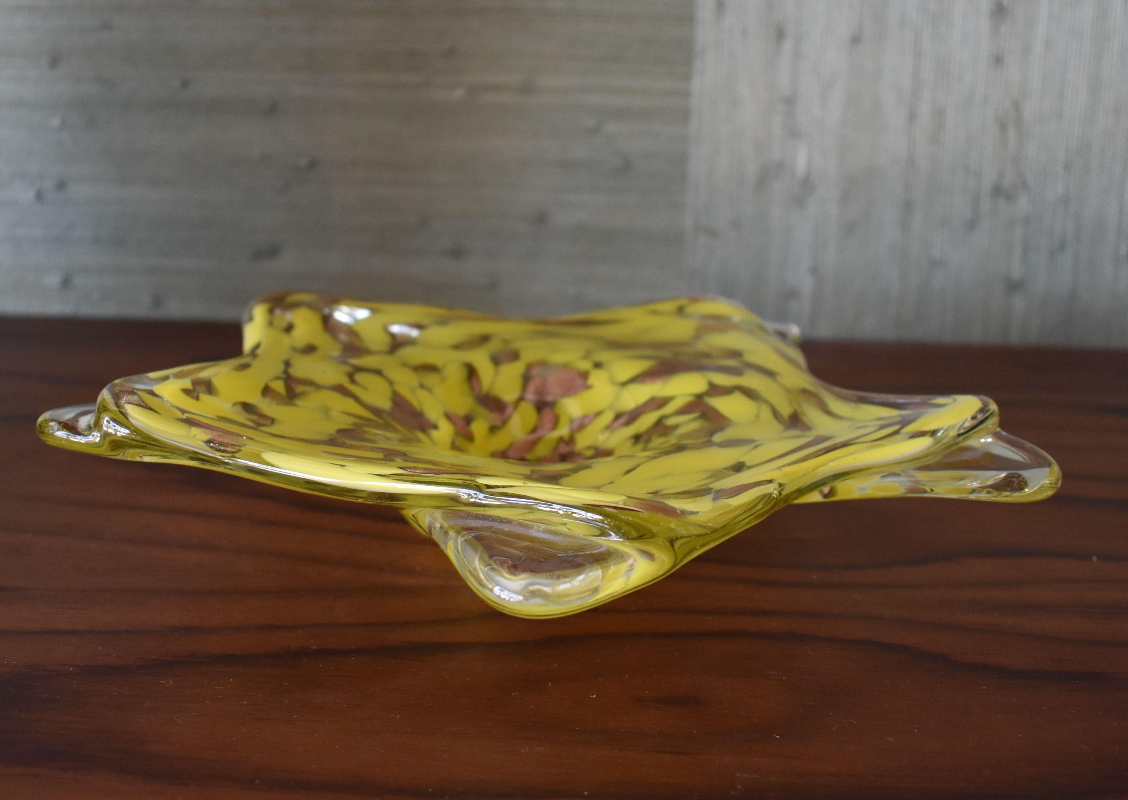 Mid-Century Modern Murano Glass Dish For Sale