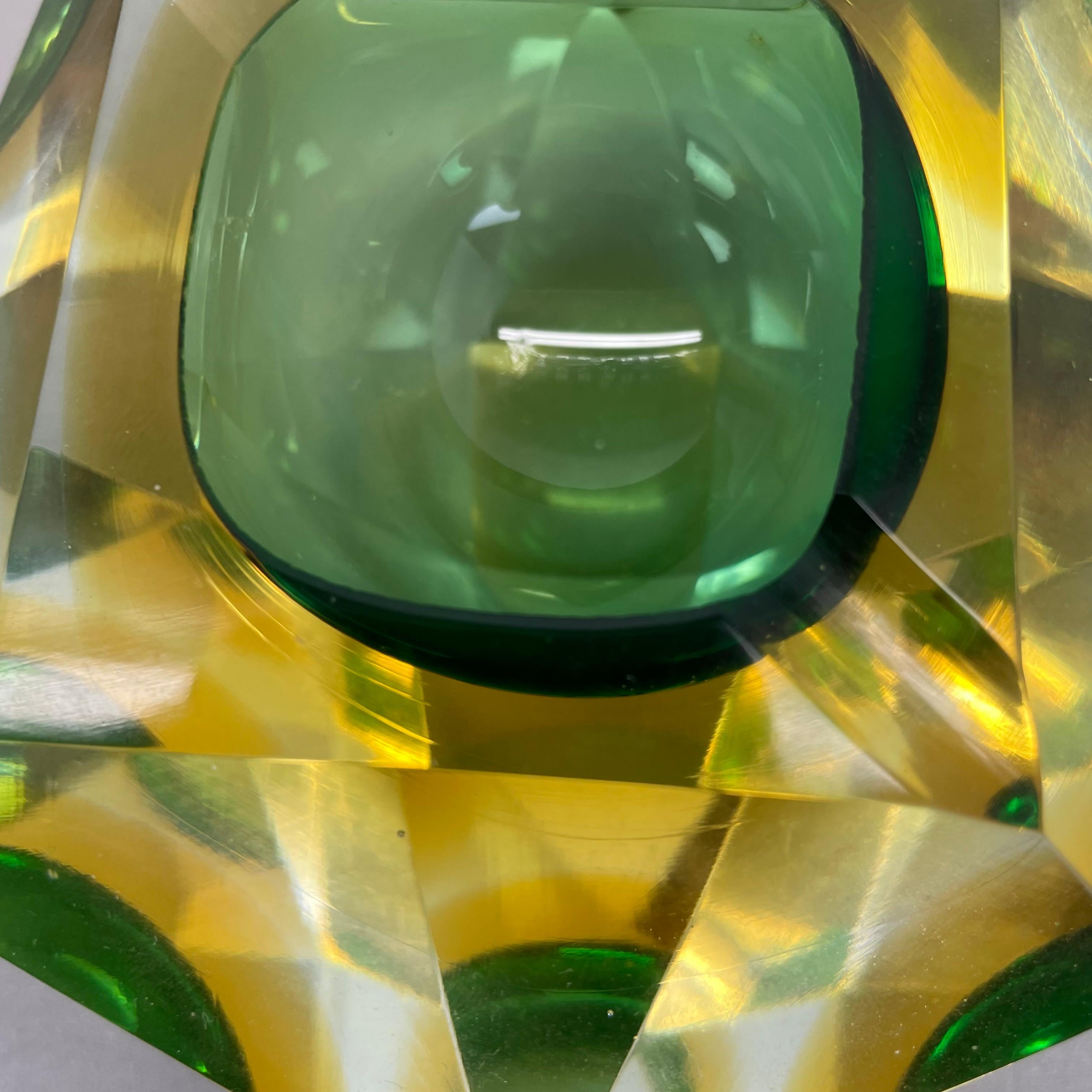 Cendrier Sommerso en verre de Murano à facettes diamantées, Murano, Italie, 1970 en vente 2