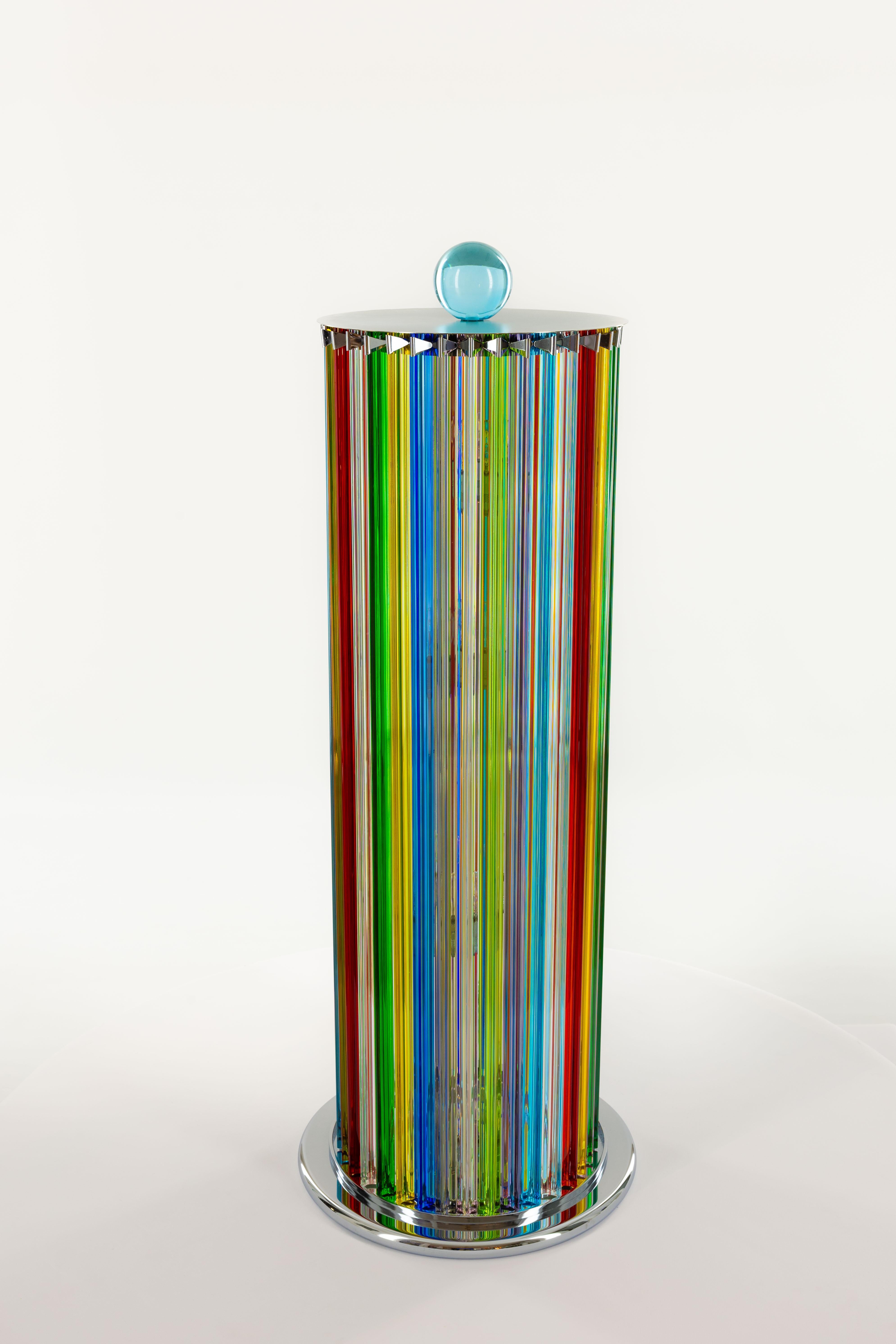 Exquisita lámpara de pie de cristal de Murano Fendi de los años 80, de Giovanni Dalla Fina  

Ilumina tu espacio con esta asombrosa y rara lámpara de pie de cristal de Murano, magistralmente elaborada por el renombrado artista Giovanni Dalla Fina en