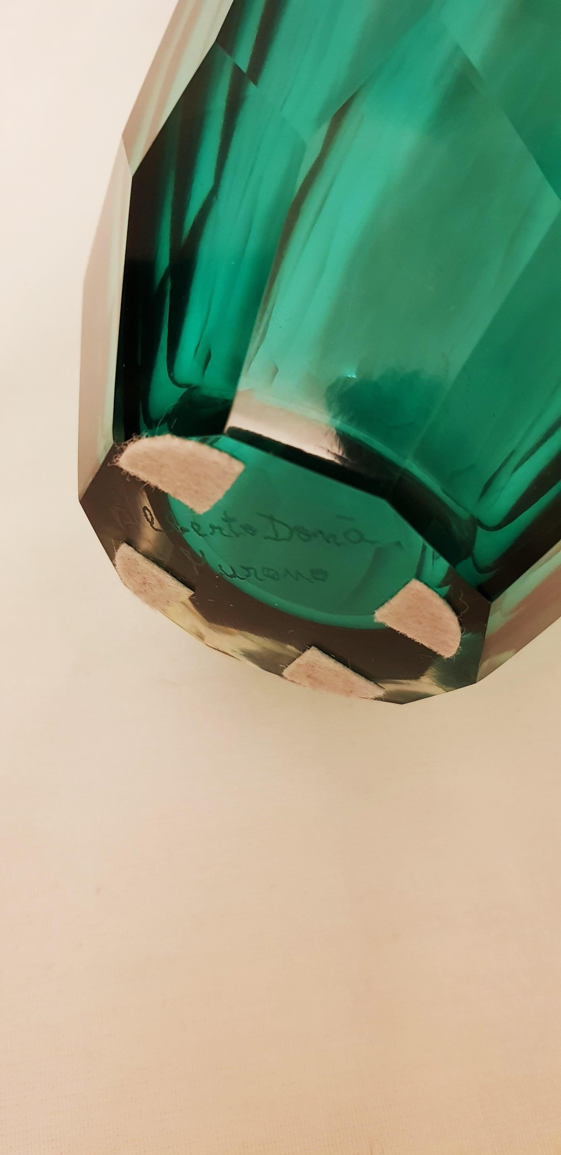 Murano Glass Ferro Battuto, Emerald Green Diamond Faceted Vase In Excellent Condition For Sale In Grantham, GB