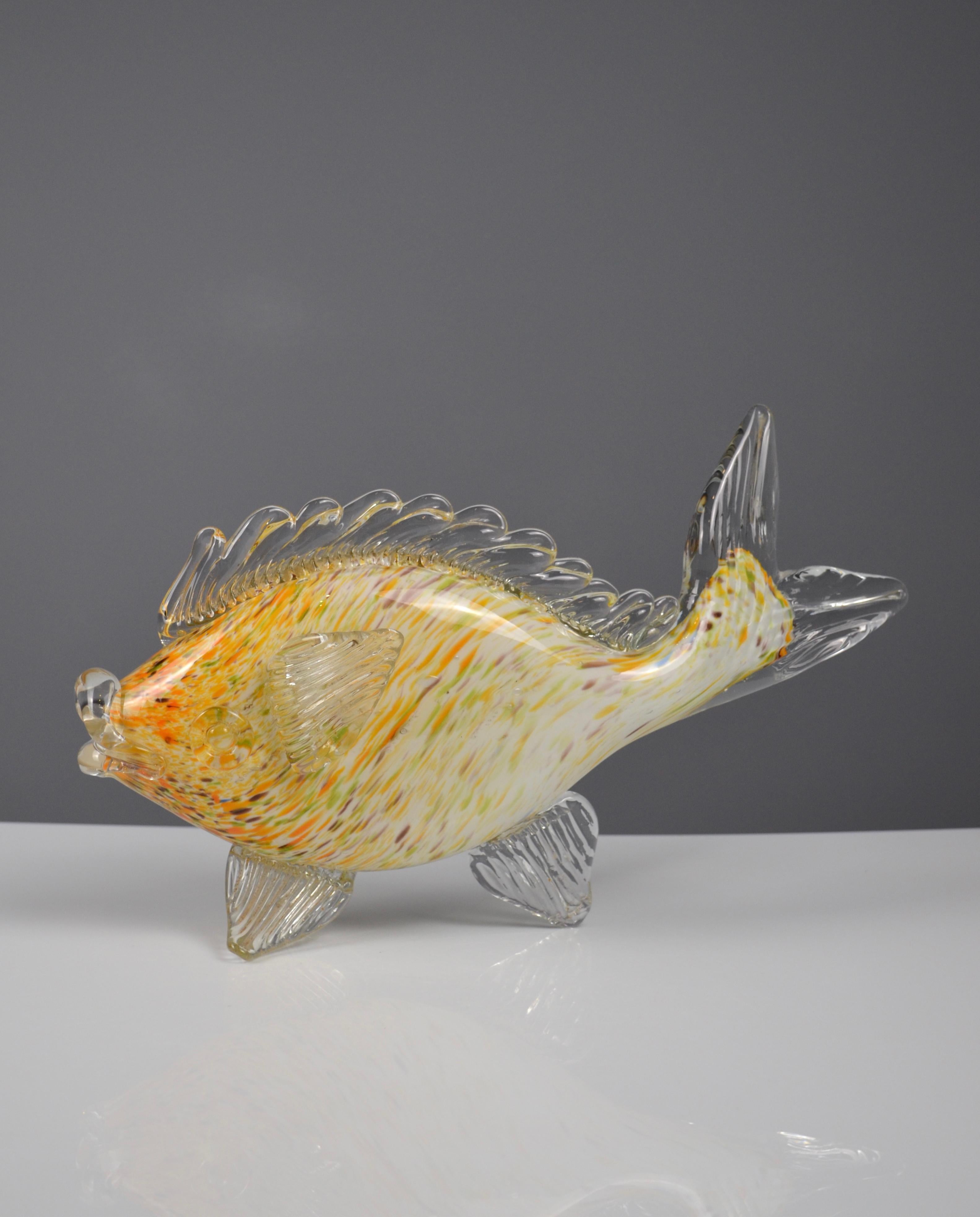 Mid-Century moderno Murano Glass Fish Sculpture in vendita
