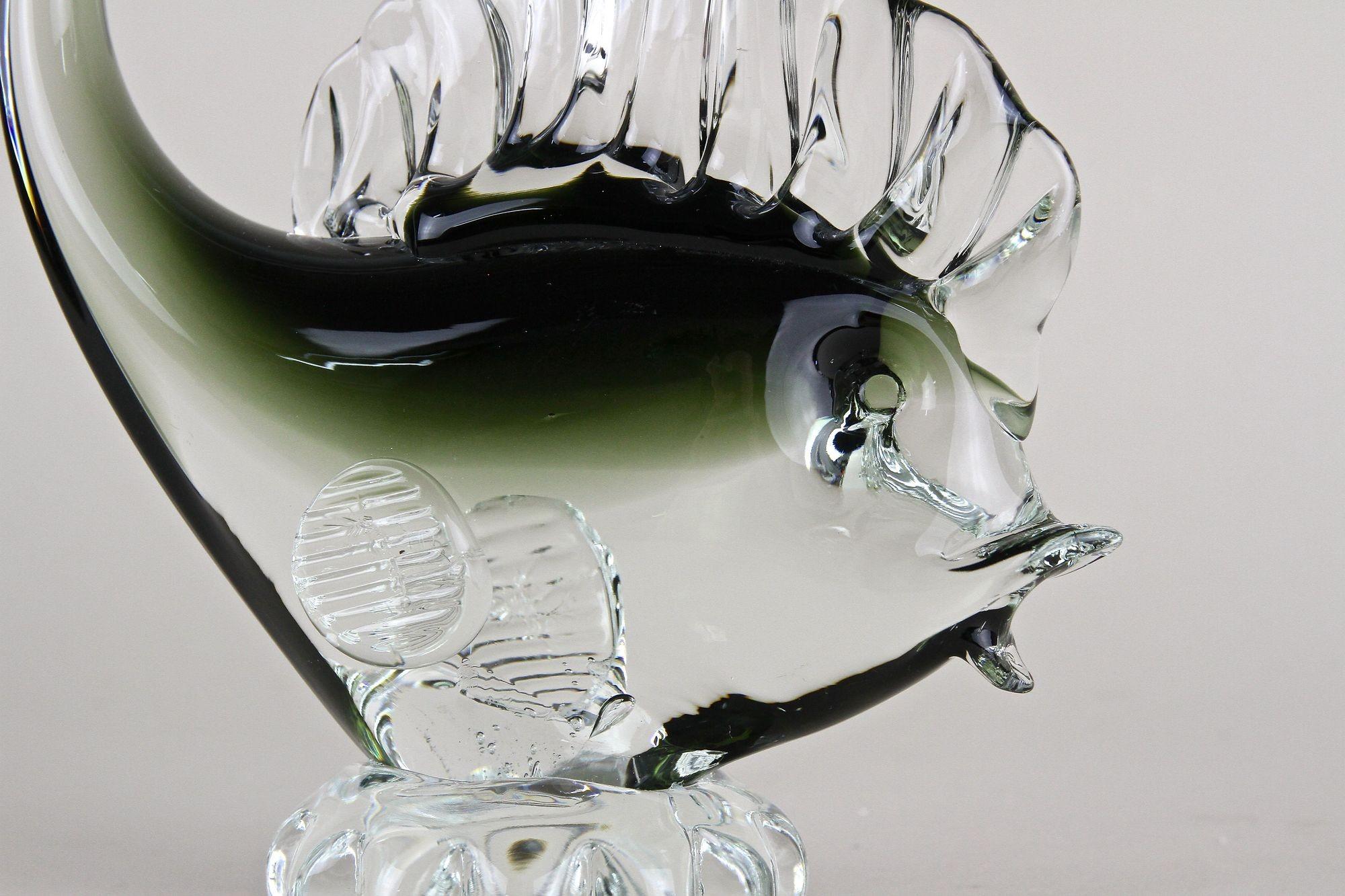 Murano Glass Fish Sculpture - Olive Green/ Clear Glass, Italy circa 1970 For Sale 4