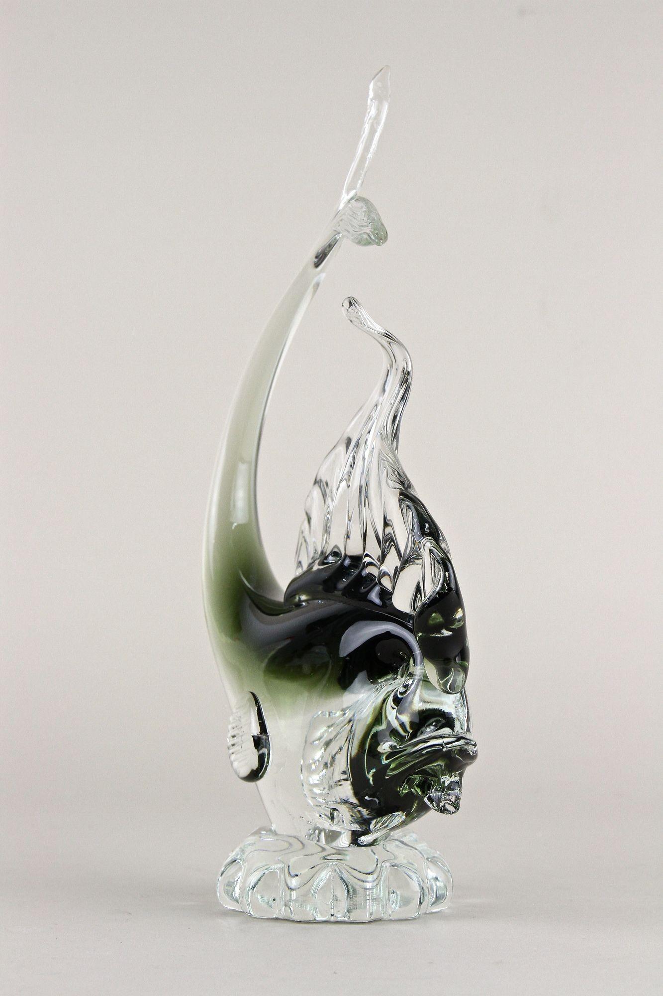 Murano Glass Fish Sculpture - Olive Green/ Clear Glass, Italy circa 1970 For Sale 5