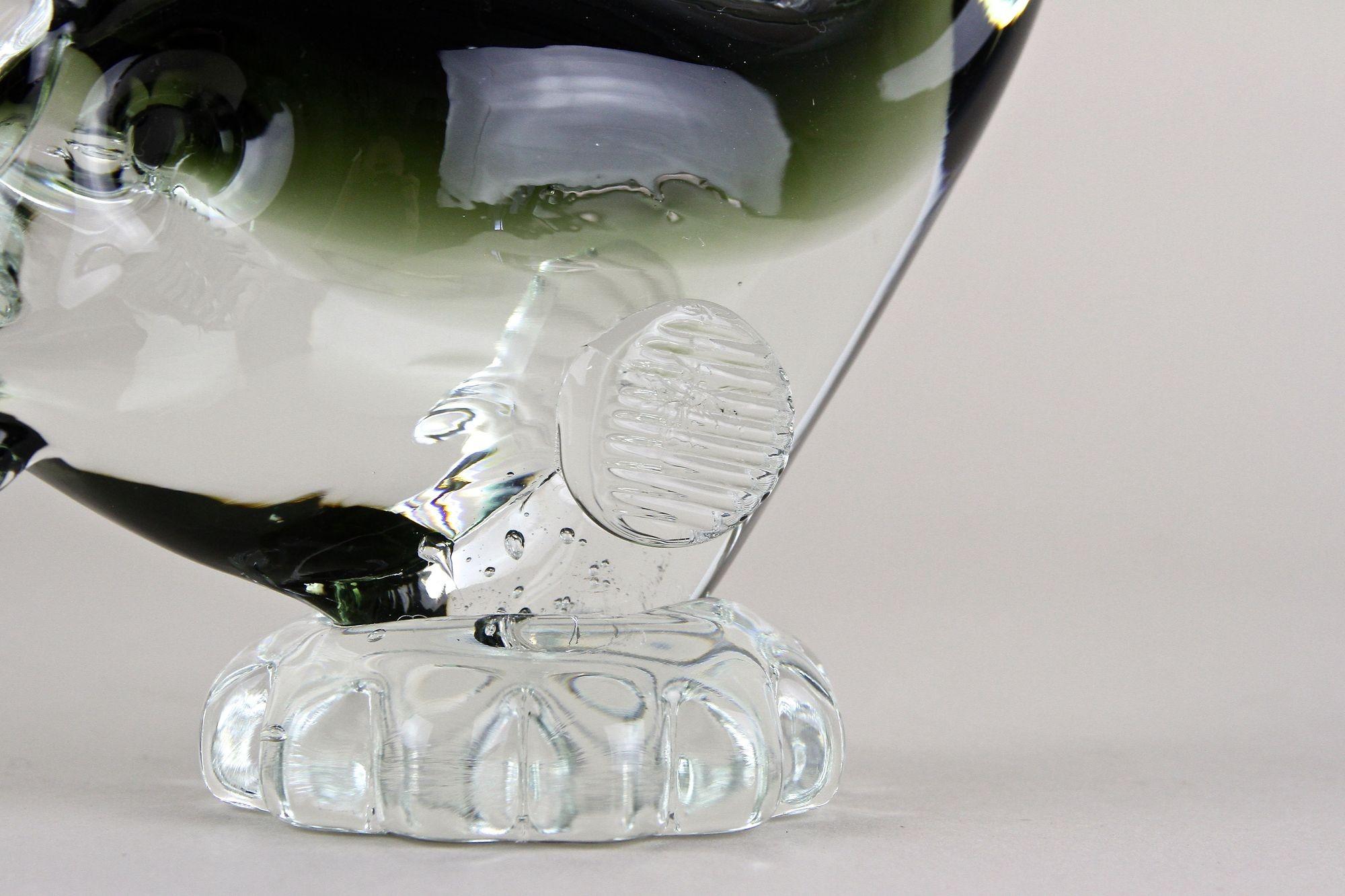 Murano Glass Fish Sculpture - Olive Green/ Clear Glass, Italy circa 1970 For Sale 7