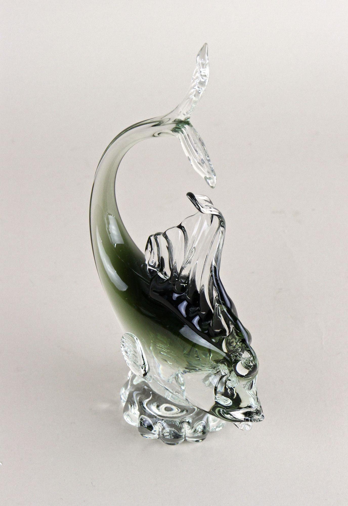 Murano Glass Fish Sculpture - Olive Green/ Clear Glass, Italy circa 1970 For Sale 9