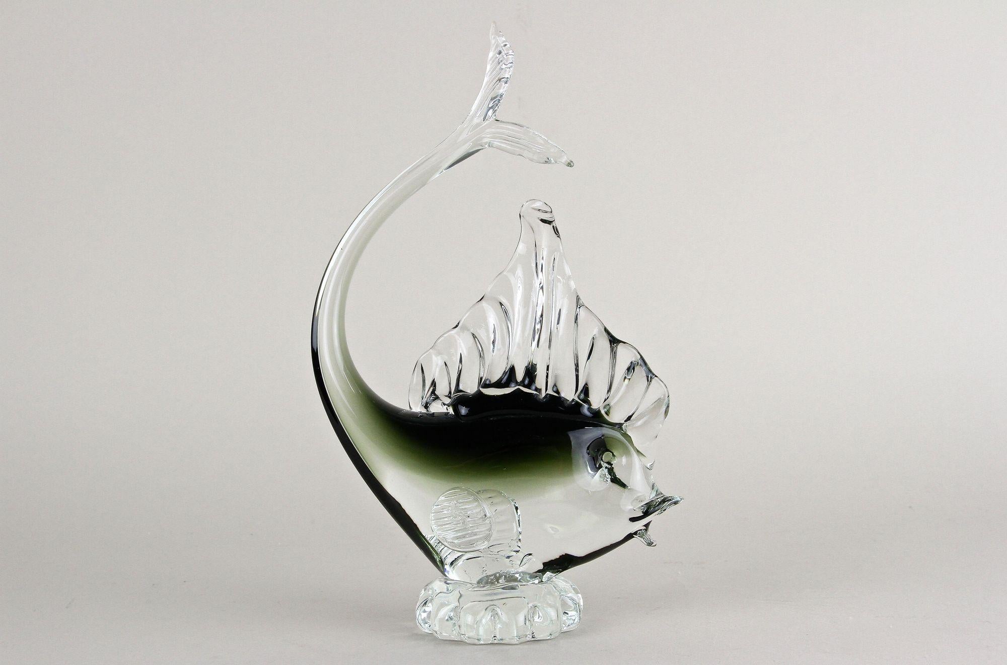 Murano Glass Fish Sculpture - Olive Green/ Clear Glass, Italy circa 1970 For Sale 3