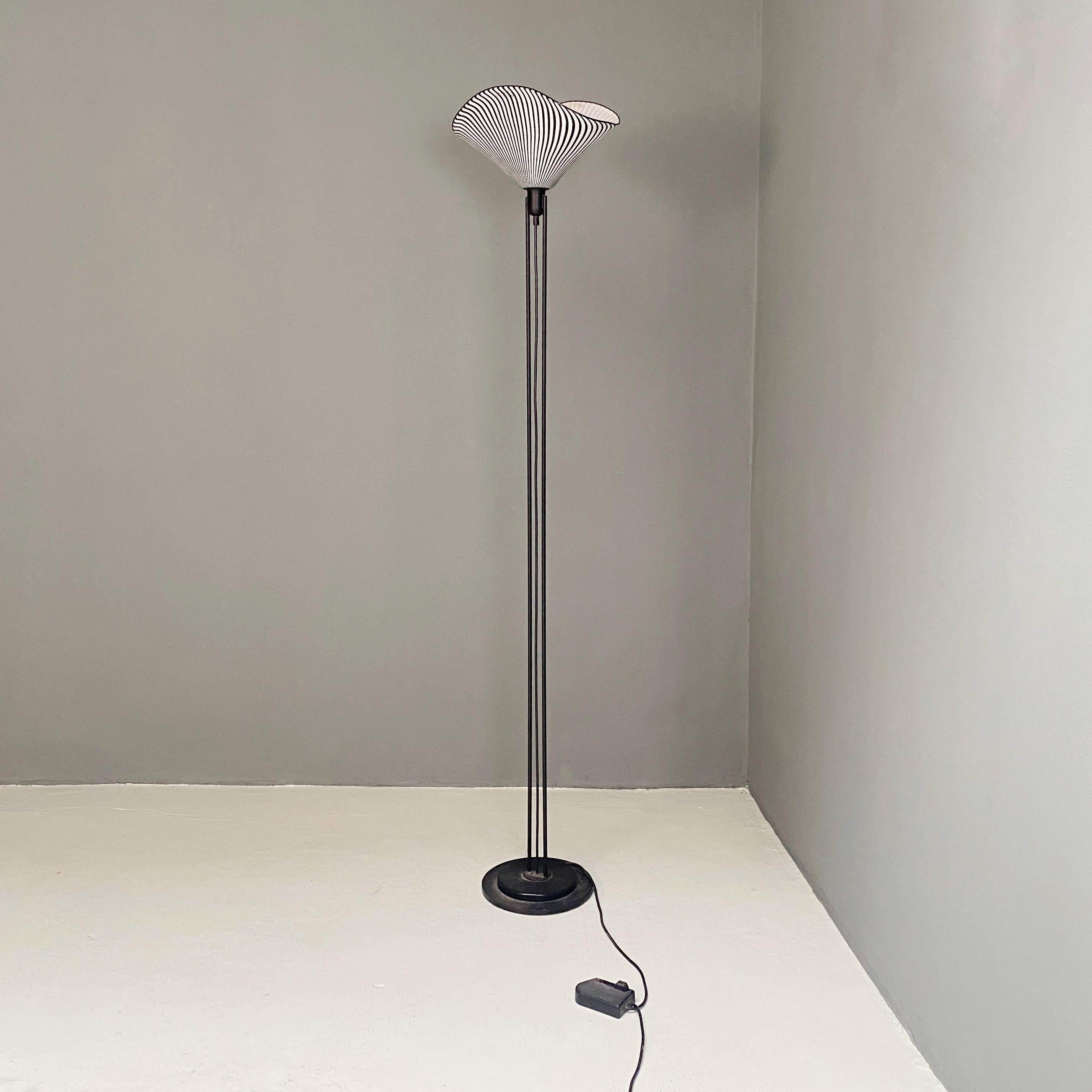 Murano Glass Floor Lamp by Lino Tagliapietra for Effetre Murano, 1960s In Good Condition For Sale In MIlano, IT