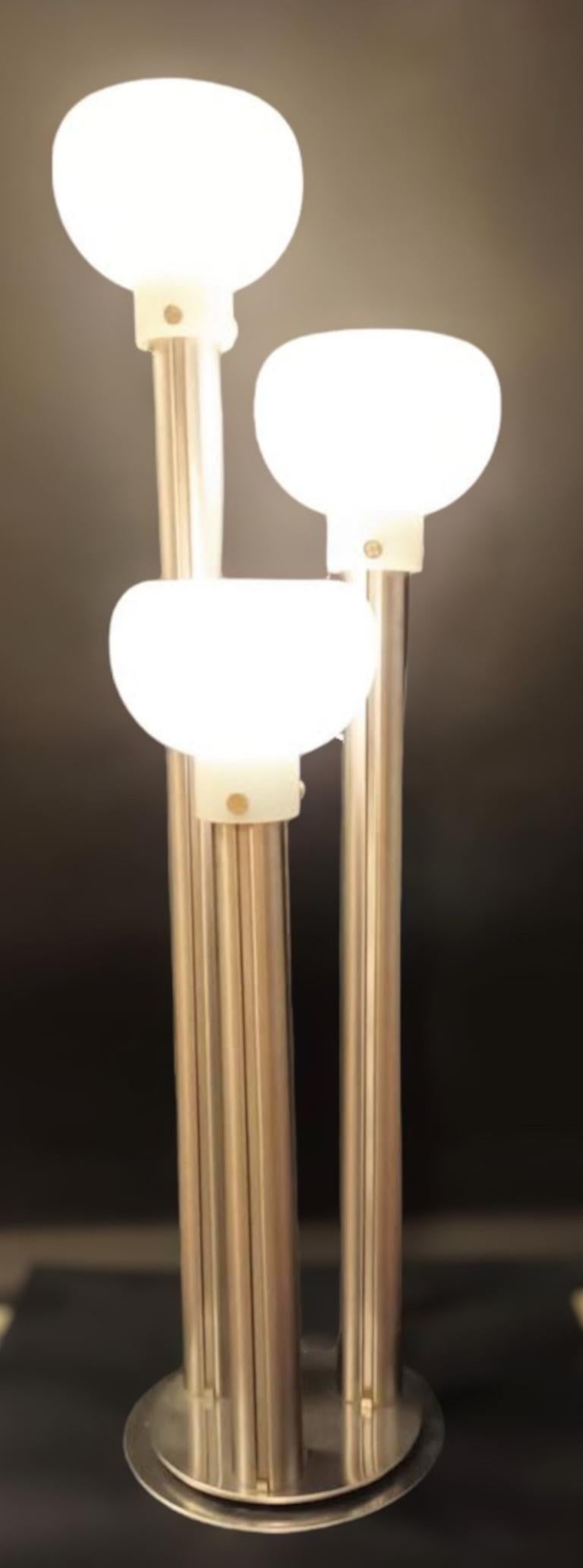 Murano Glass Floor Lamp by Toni Zuccheri In Good Condition For Sale In Los Angeles, CA