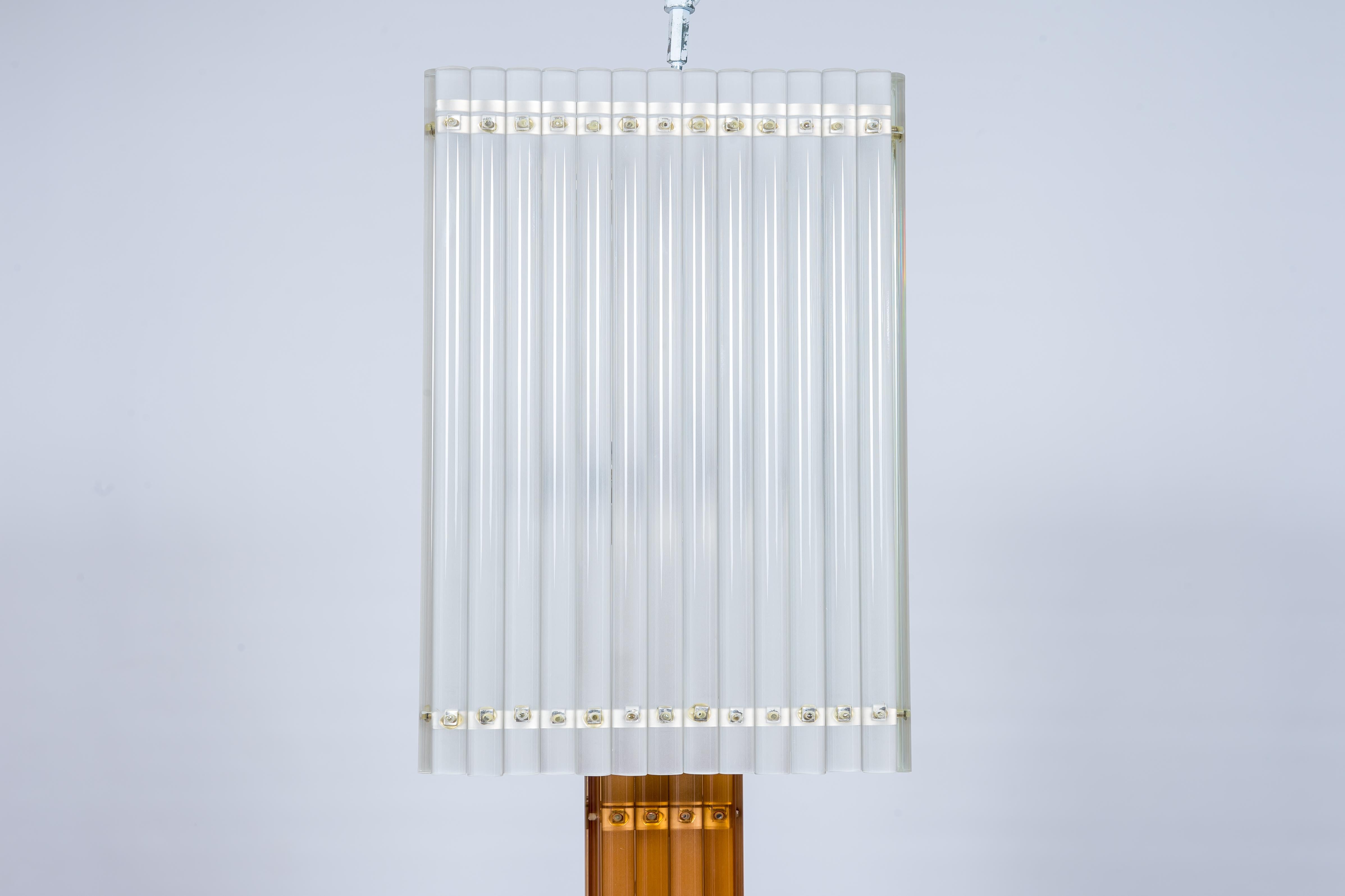 Lampadaire en verre de Murano : Classicisme postmoderne en cognac et cristal, Italie en vente 3