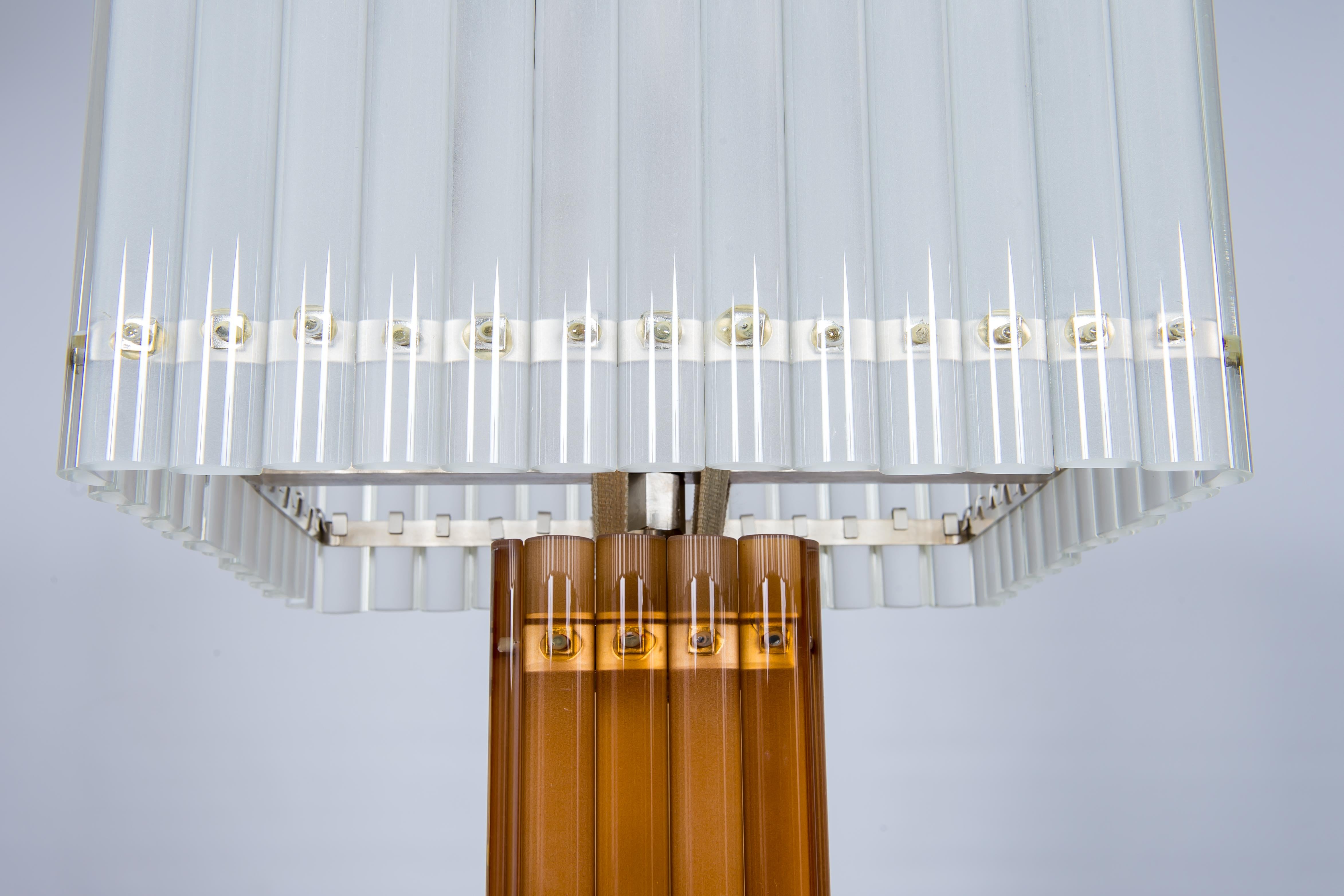 Lampadaire en verre de Murano : Classicisme postmoderne en cognac et cristal, Italie Excellent état - En vente à Villaverla, IT