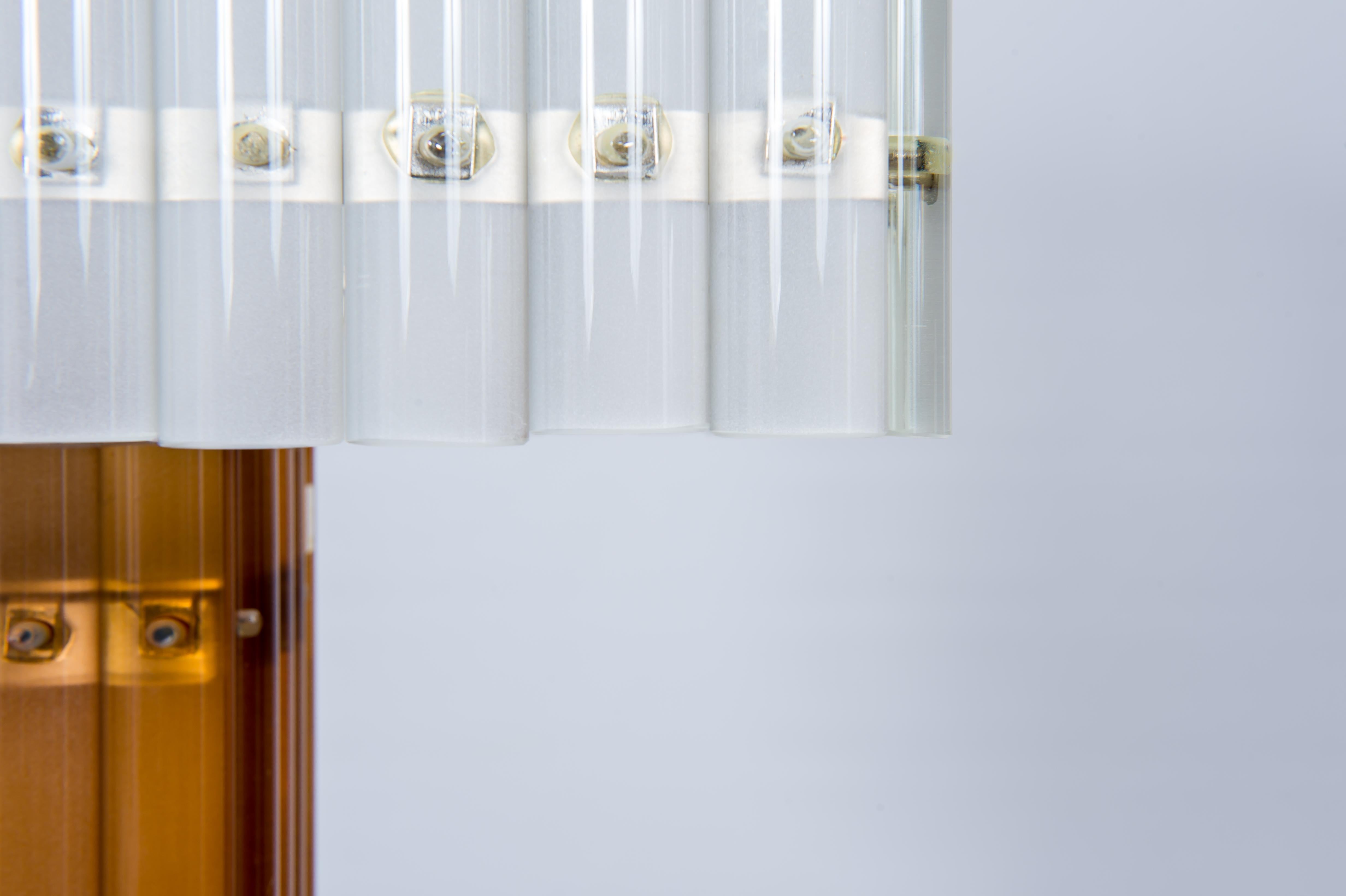 Verre Lampadaire en verre de Murano : Classicisme postmoderne en cognac et cristal, Italie en vente