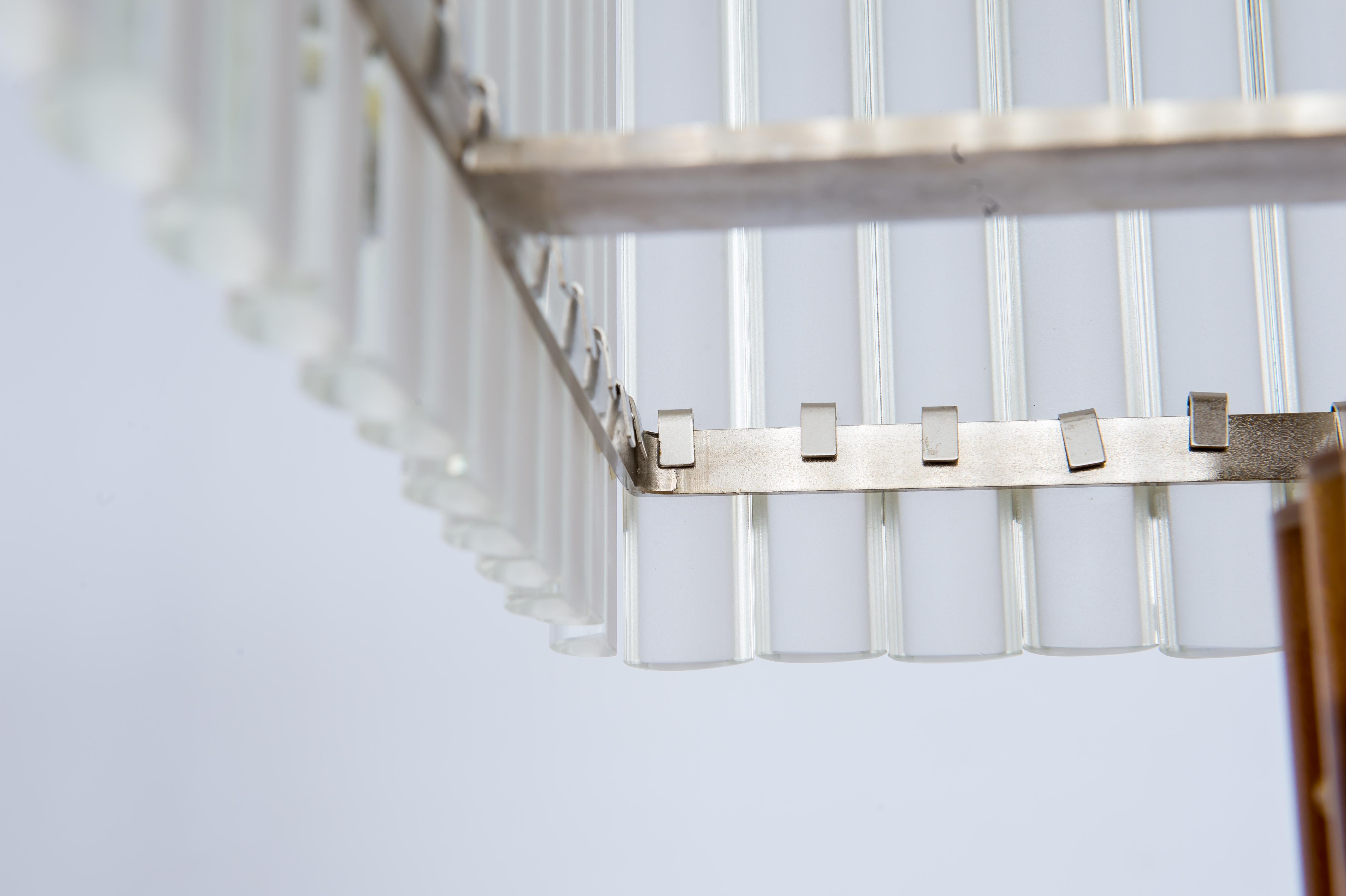 Lampadaire en verre de Murano : Classicisme postmoderne en cognac et cristal, Italie en vente 1