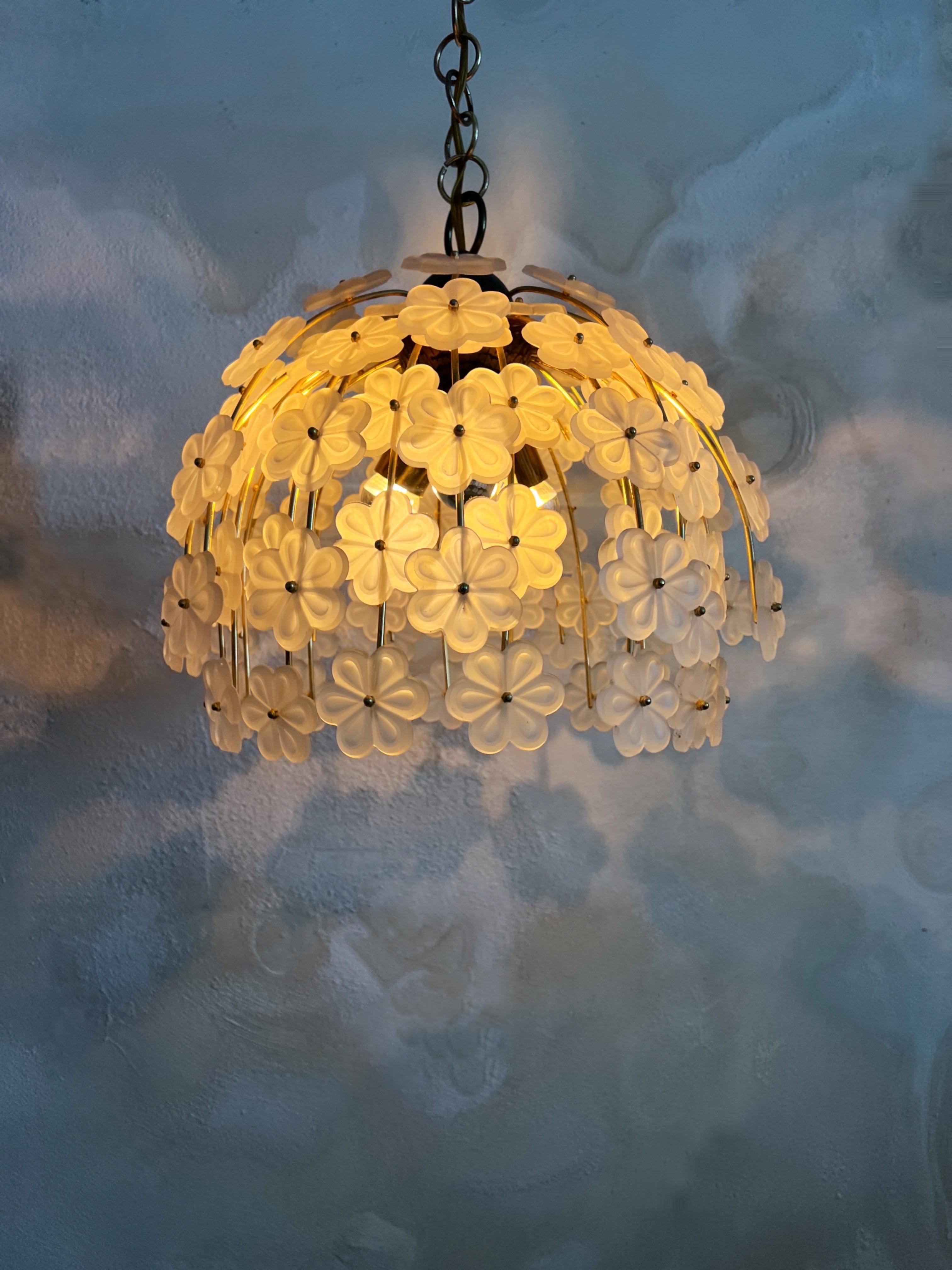 Murano Glas florale Kronleuchter MidCentury Modern Italien 1980er (Moderne der Mitte des Jahrhunderts) im Angebot