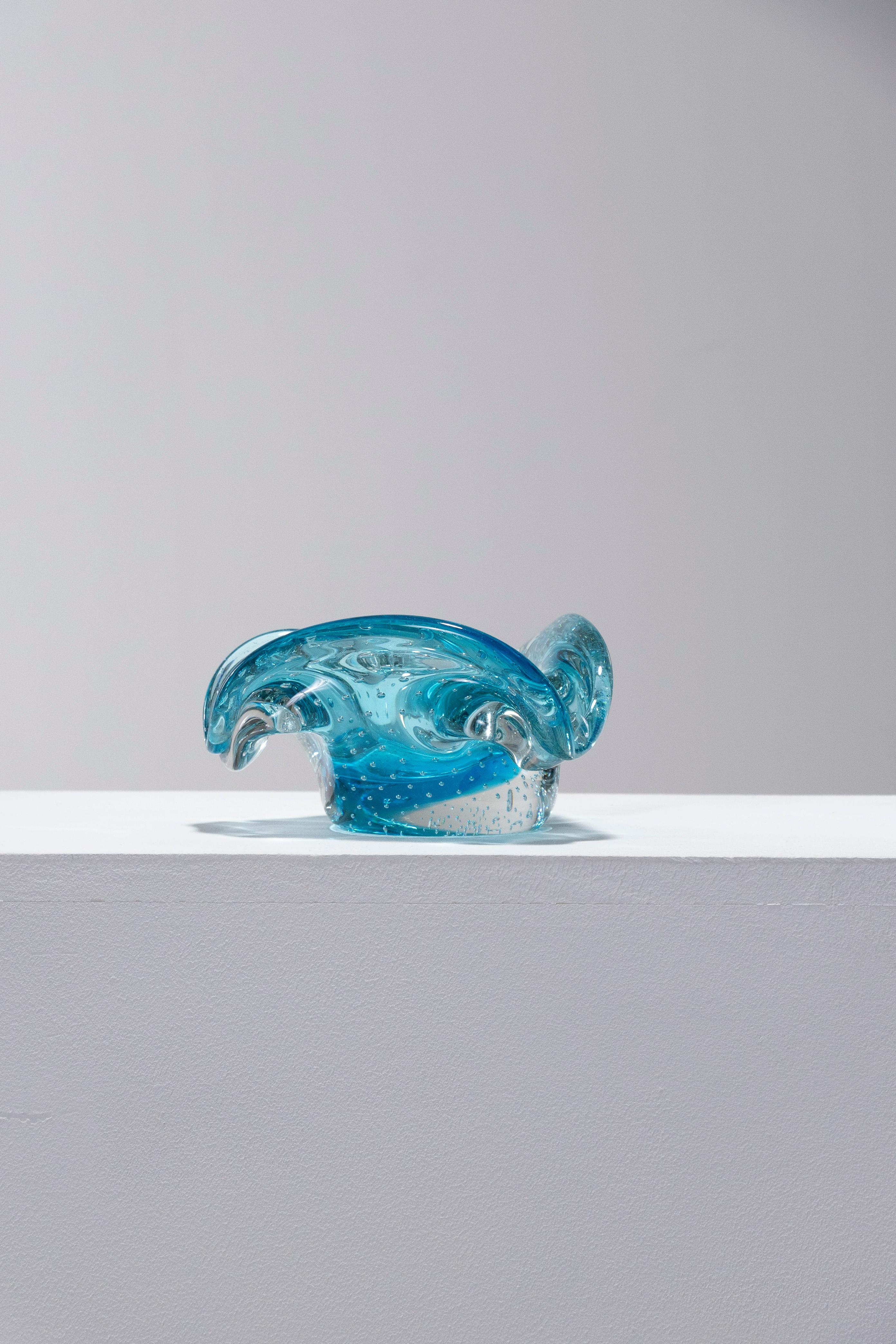 Cenicero flor de cristal de Murano, años 60 Moderno de mediados de siglo