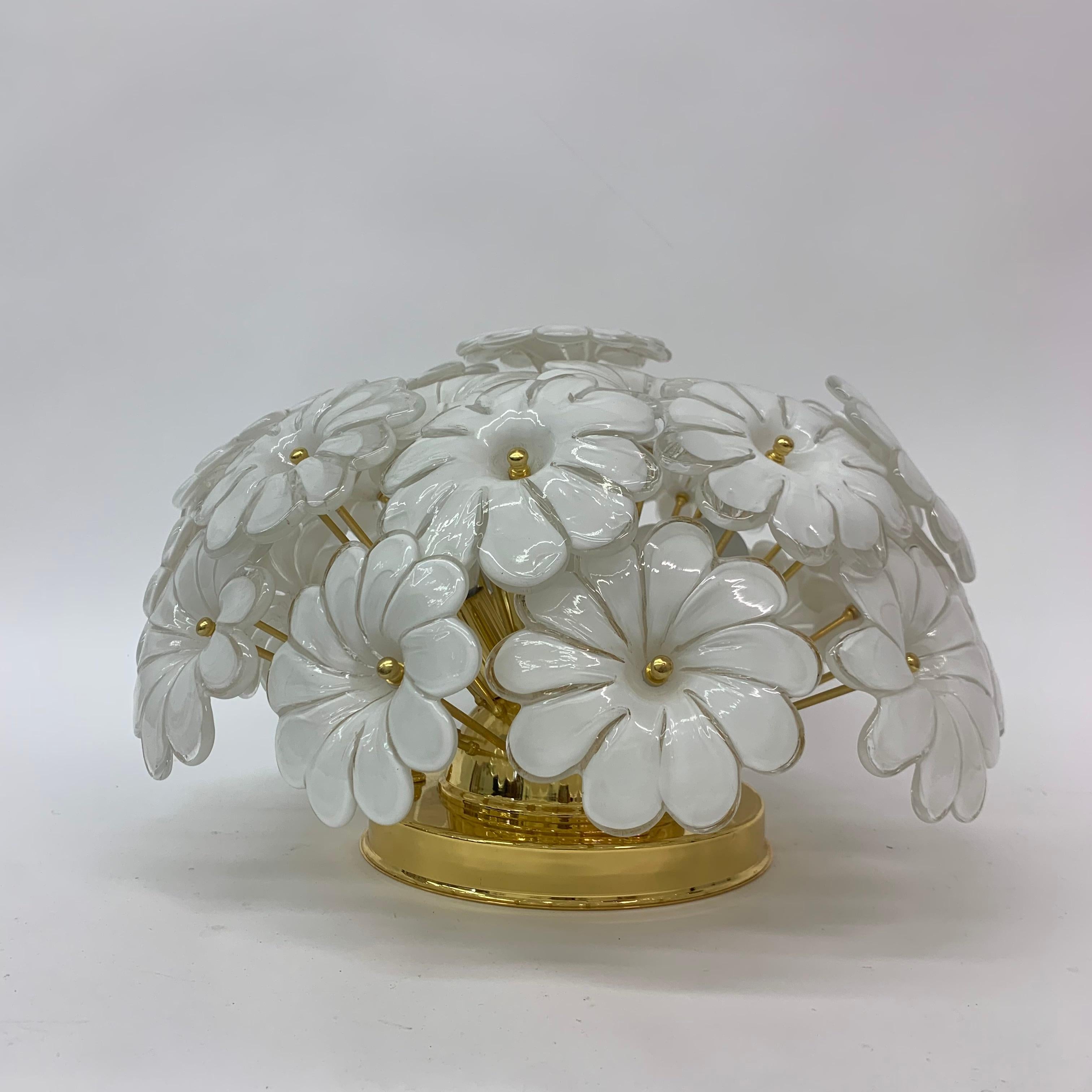 Murano Glass Flower Italian Ceiling Lamp, 1970s In Good Condition For Sale In Delft, NL