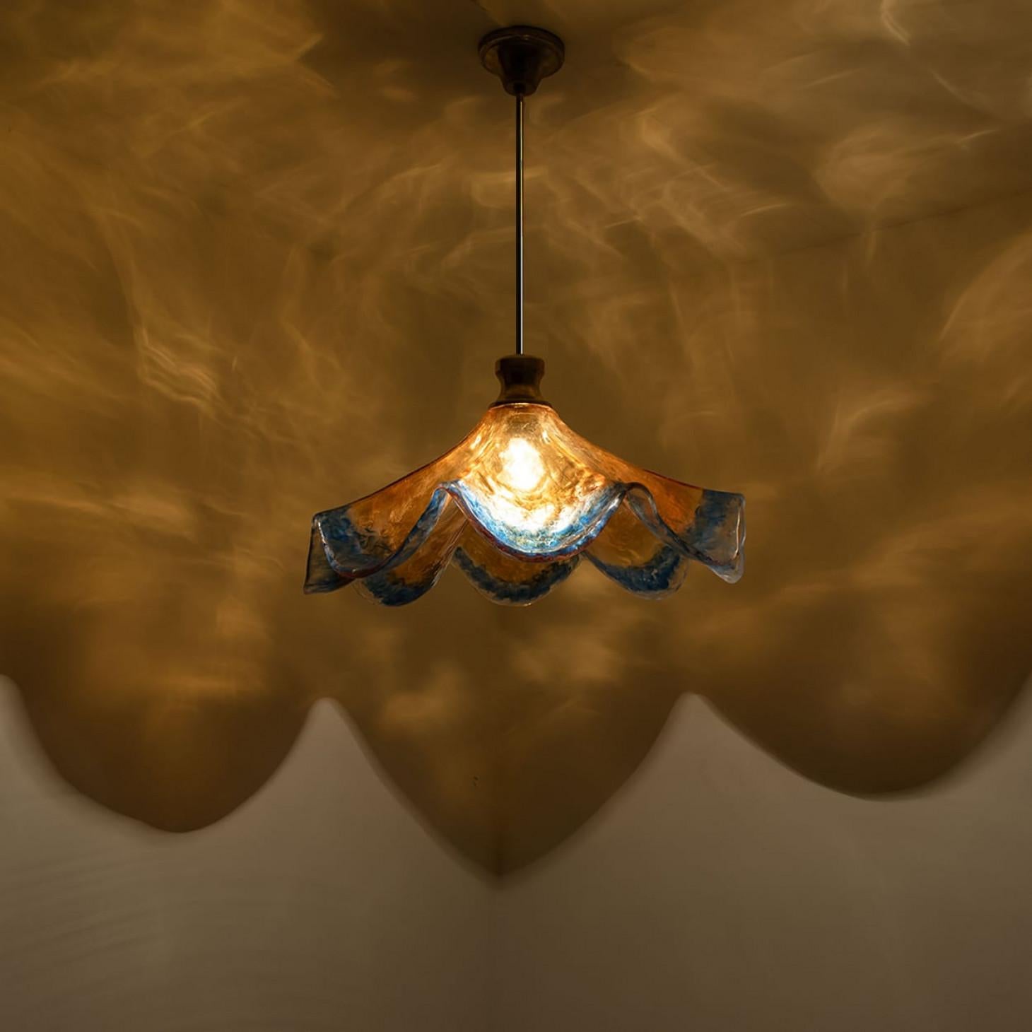 Lampada a sospensione a forma di fiore in vetro di Murano di Mazzega Light, 1970 in vendita 5