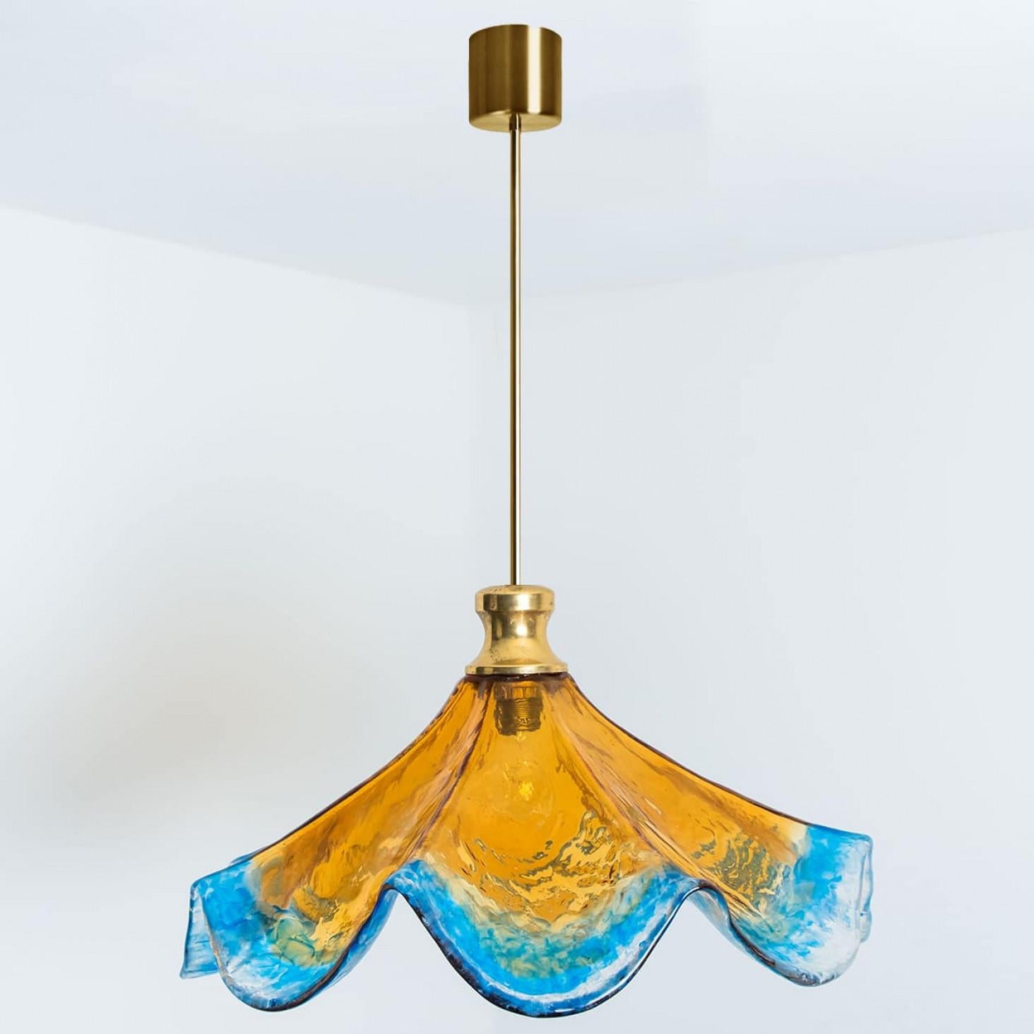 Mid-Century moderno Lampada a sospensione a forma di fiore in vetro di Murano di Mazzega Light, 1970 in vendita