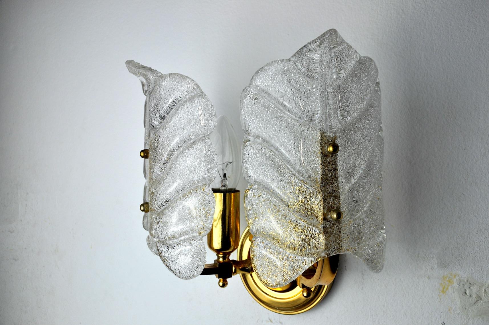 Hollywood Regency Murano glass flower wall lamp Italy 1970 For Sale