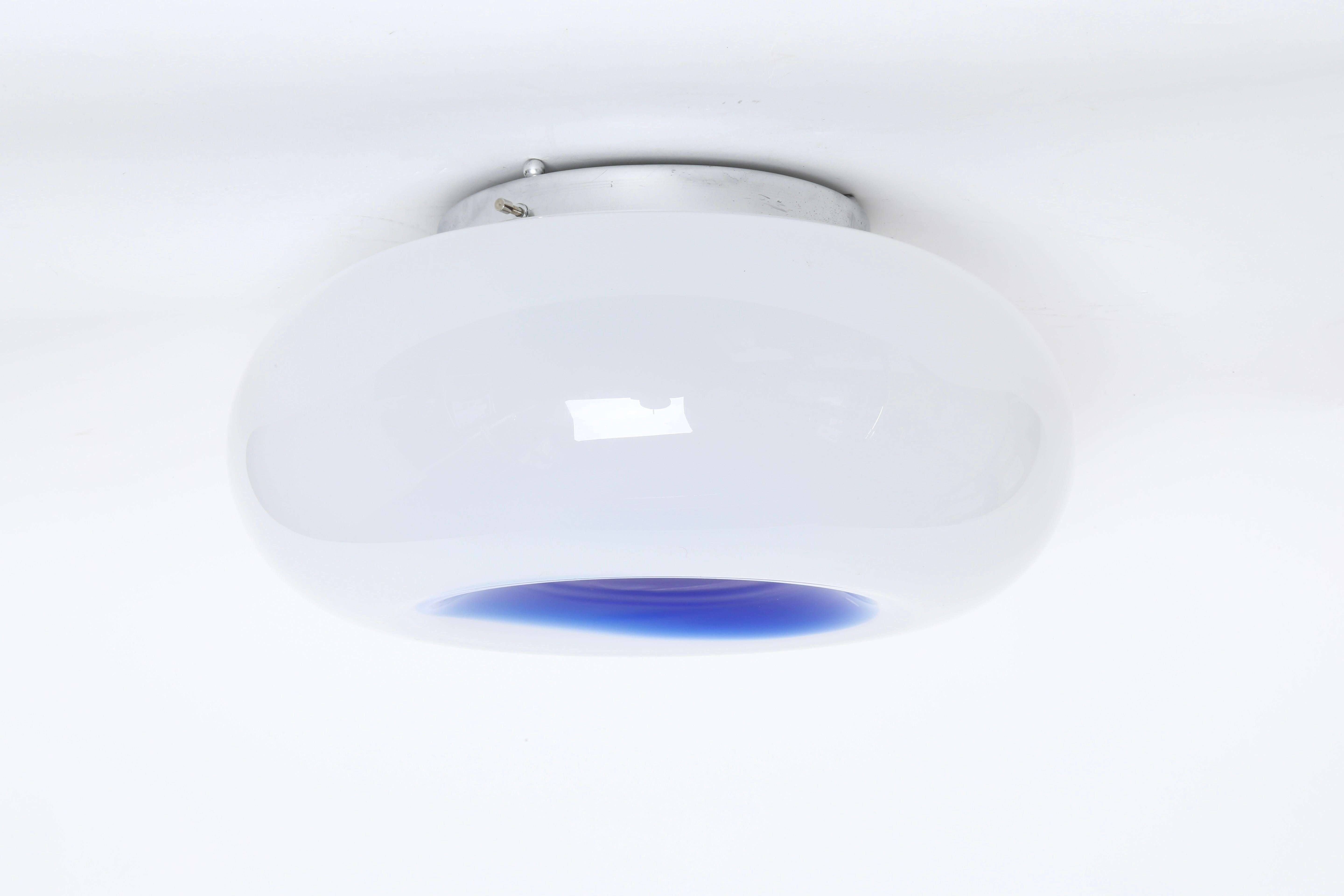 Plafonnier à encastrer en verre de Murano, Italie vers les années 1960 en vente 3