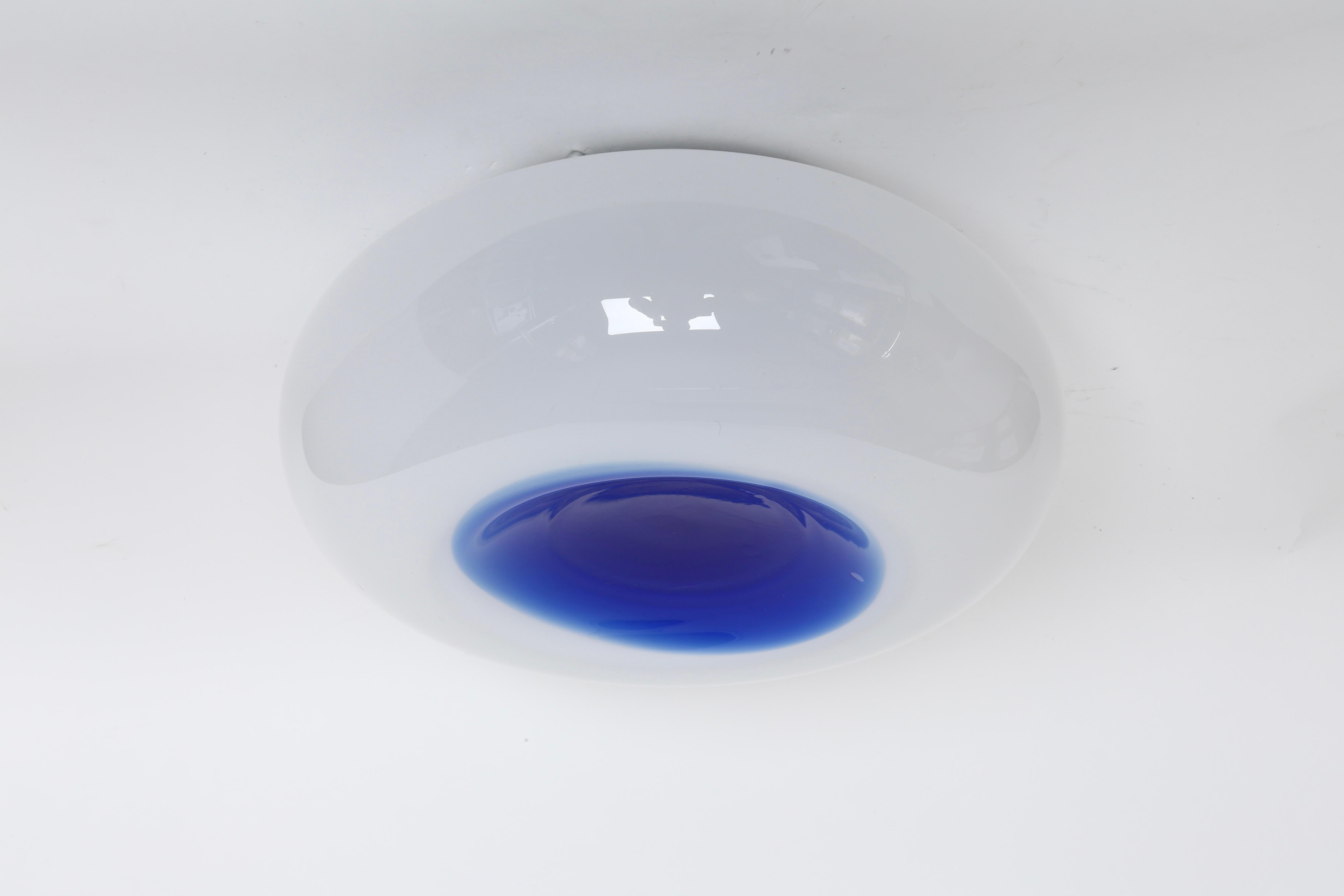 Plafonnier à encastrer en verre de Murano, Italie vers les années 1960 en vente 4
