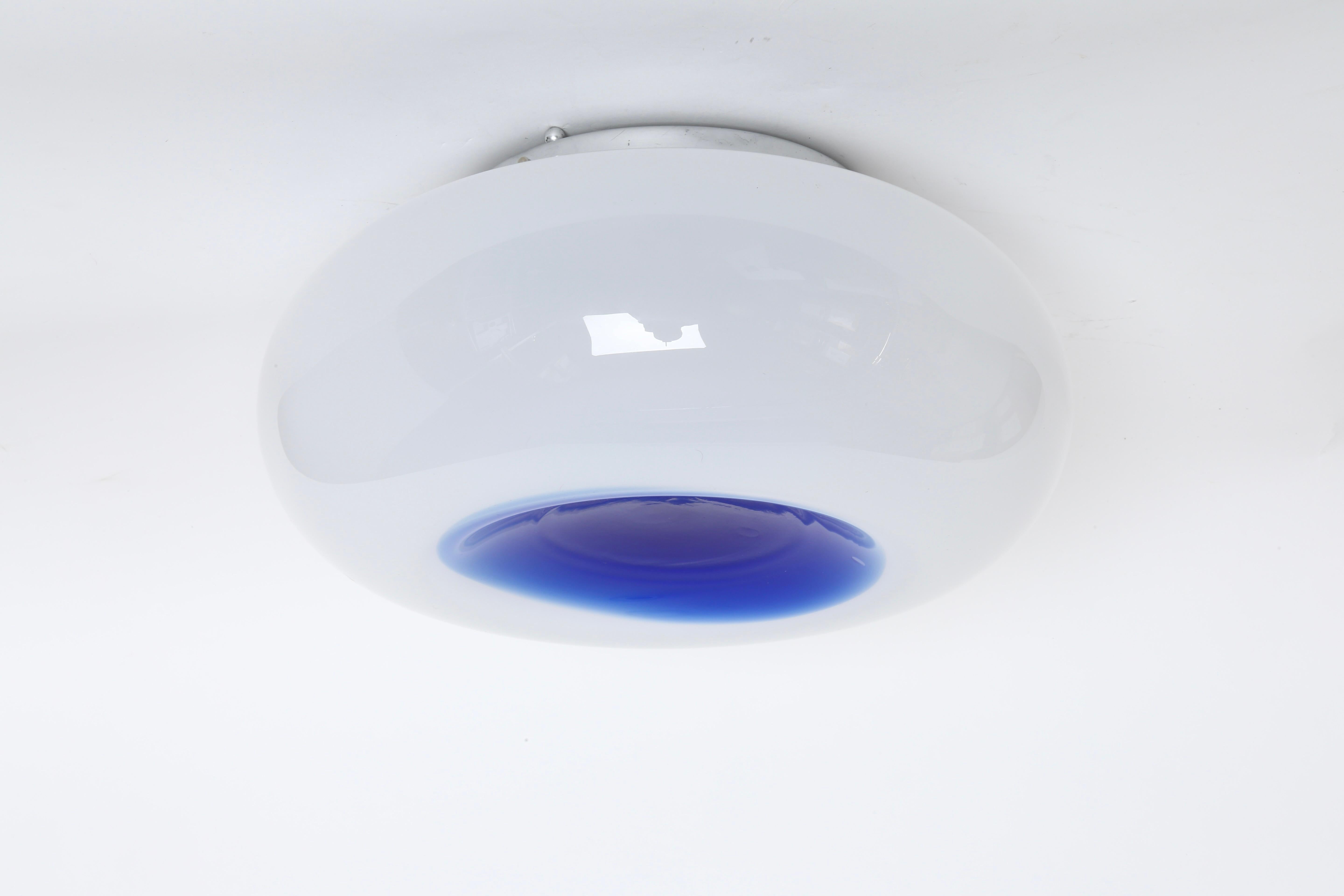 italien Plafonnier à encastrer en verre de Murano, Italie vers les années 1960 en vente