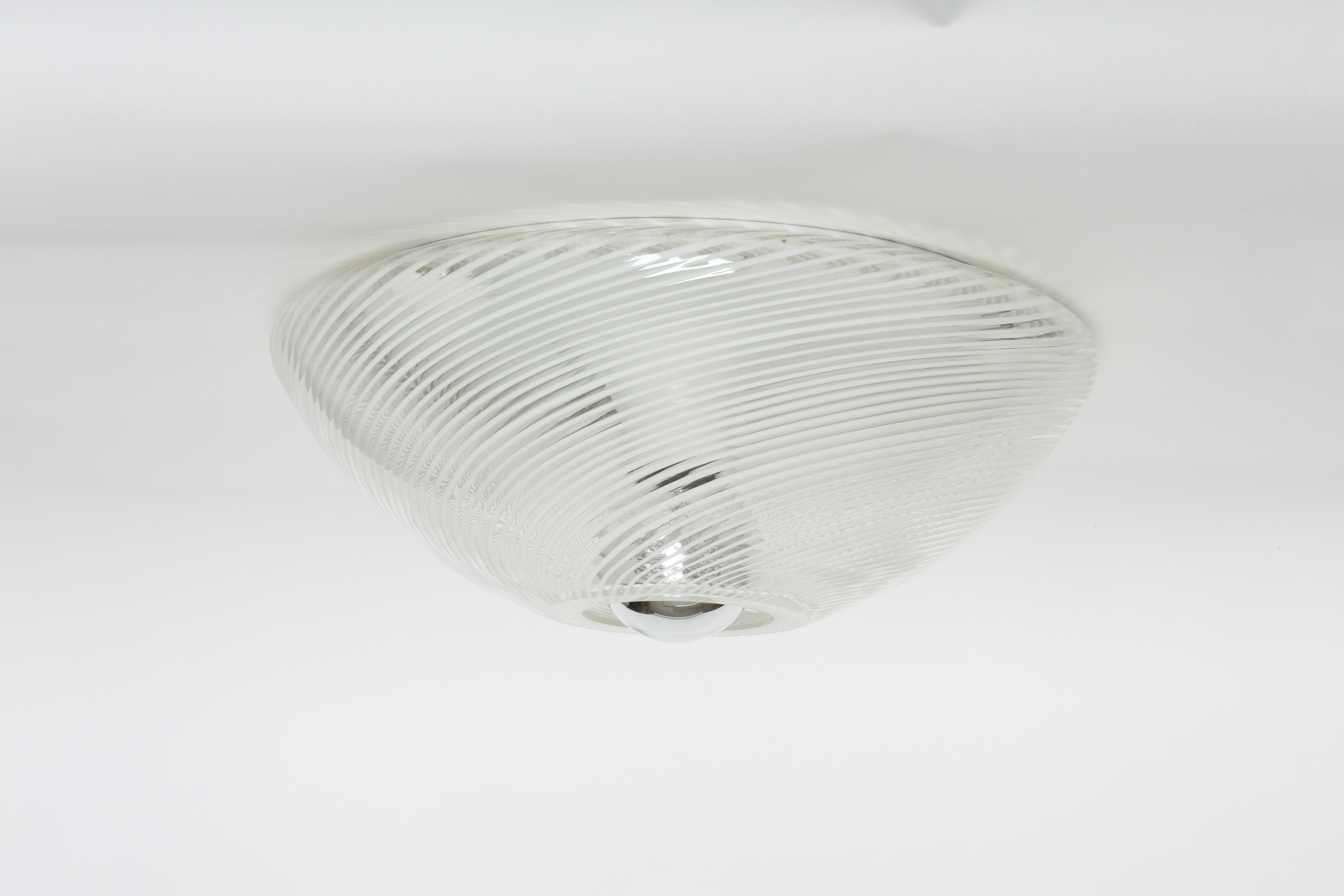 Plafonniers ou appliques en verre de Murano, Italie vers 1960 en vente 5