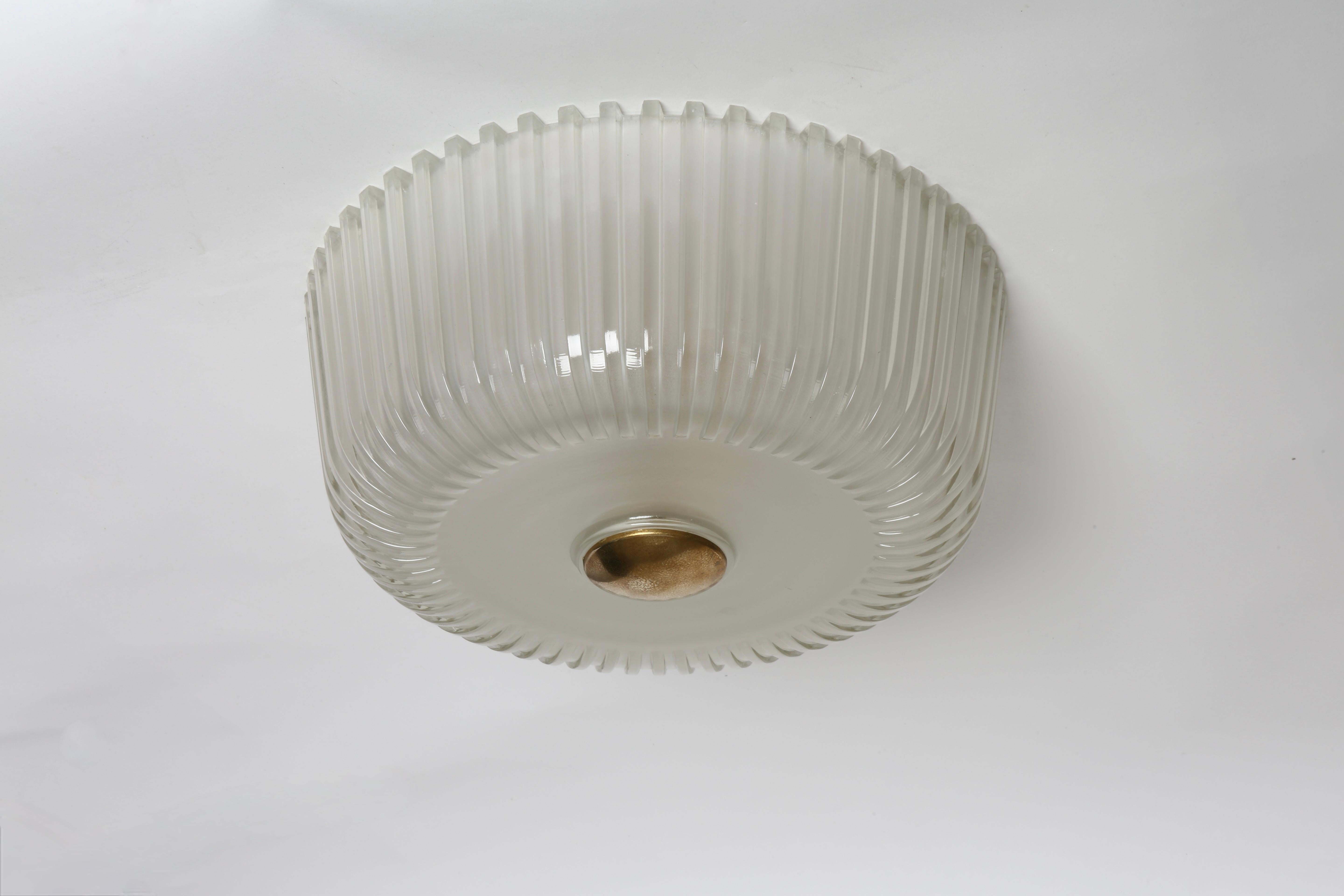 Mid-Century Modern Lampe affleurante en verre de Murano par Seguso en vente
