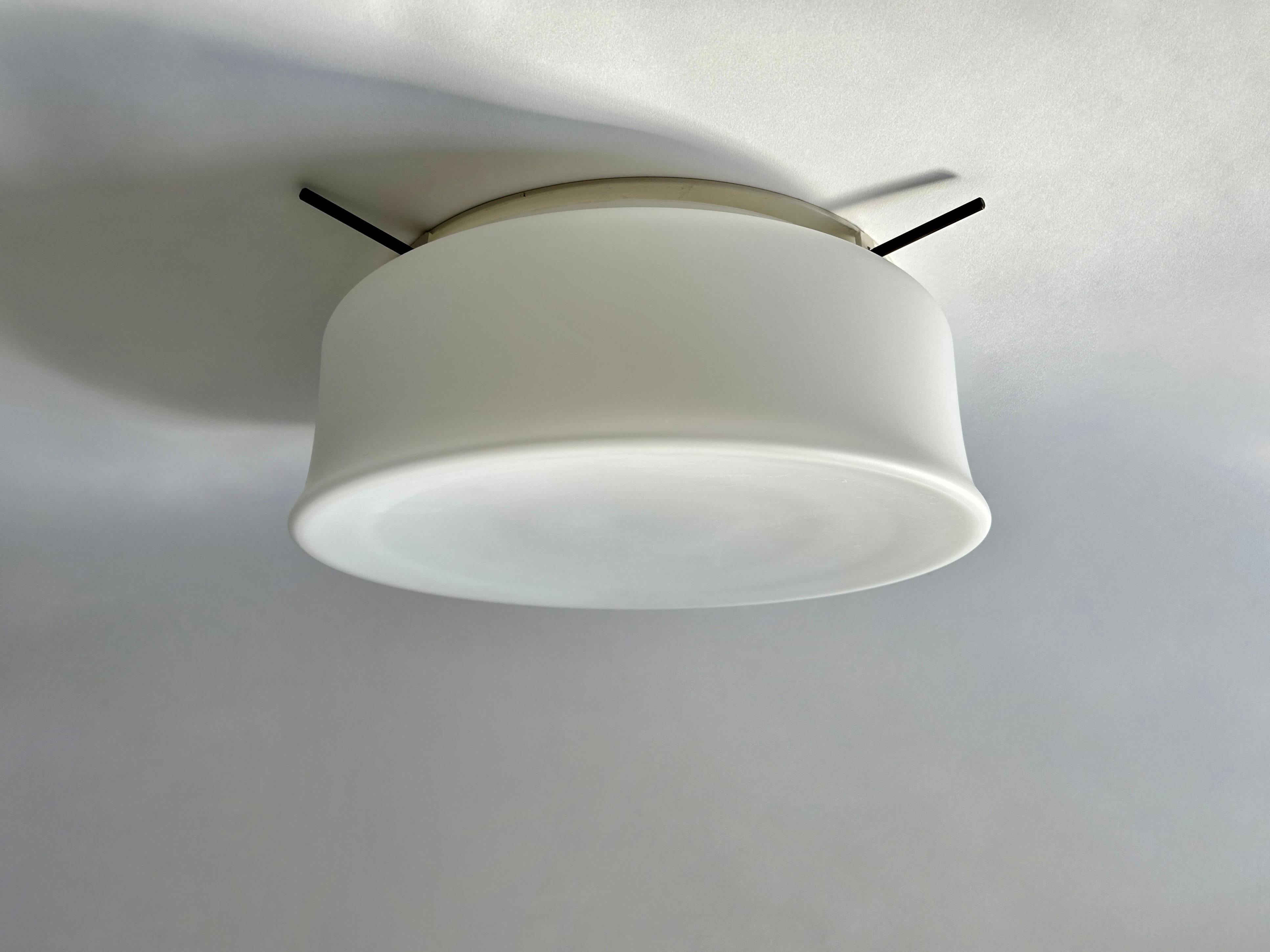 Mid-Century Modern Murano Glass Flush Mount Light by Vistosi, attributed circa 1960s For Sale