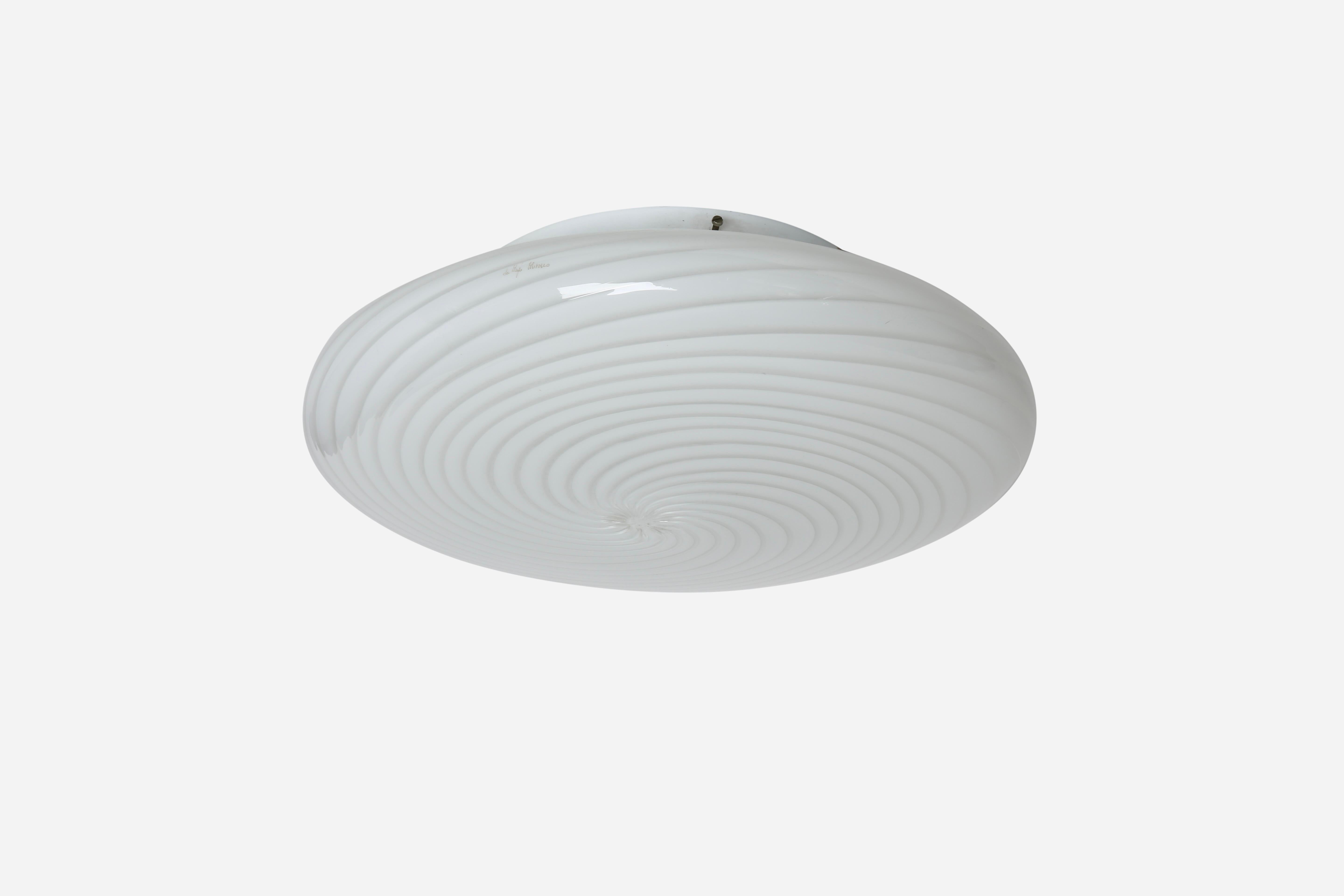 Murano glass flush mount ceiling light, large.
Made in Italy in 1960s.
Takes 2 Edison bulbs.
Complimentary US rewiring upon request.

We take pride in bringing vintage fixtures to their full glory again.
At Illustris Lighting our main focus is to