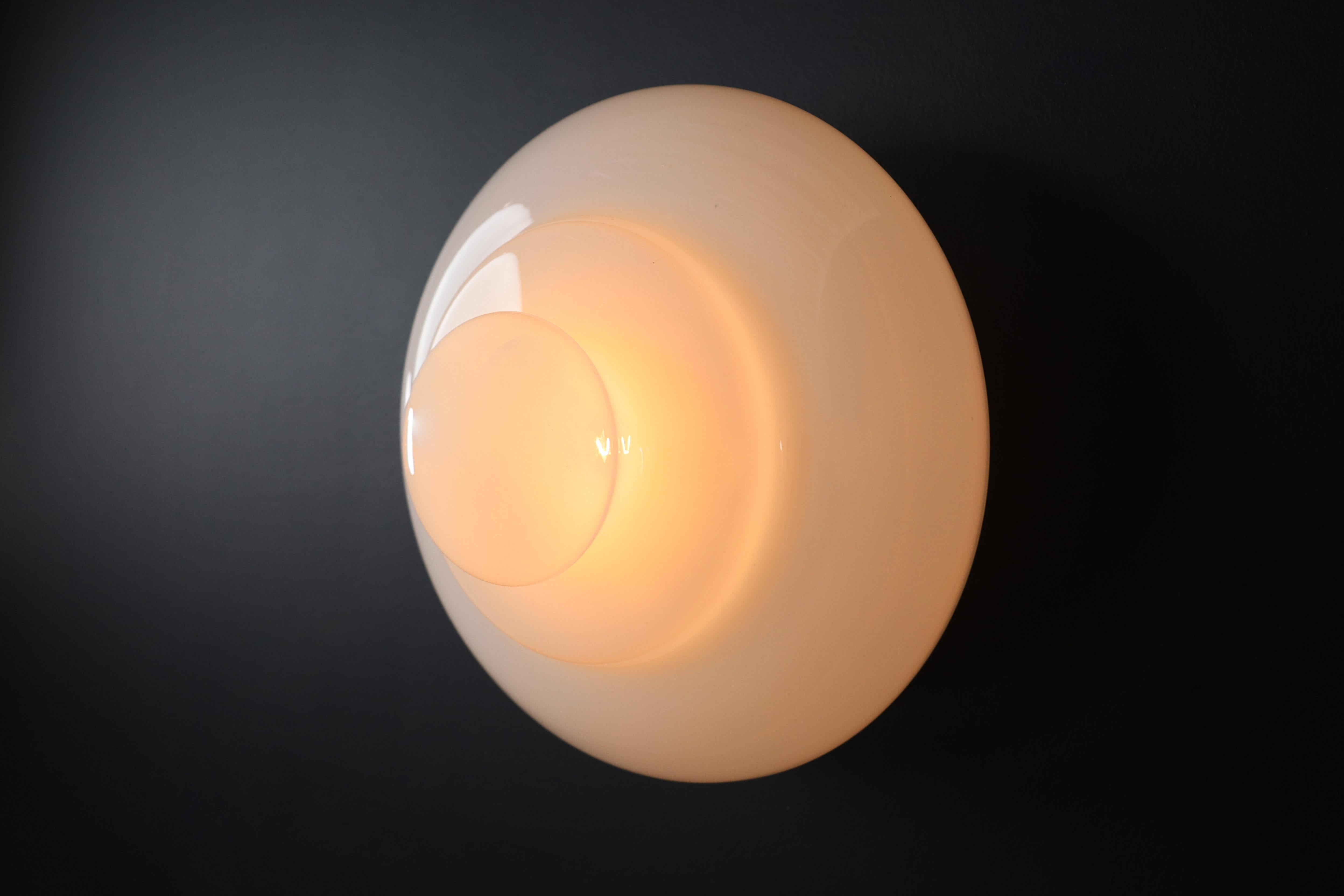 Empotrable o aplique de cristal de Murano soplado a mano, Italia, años 60 en venta 12
