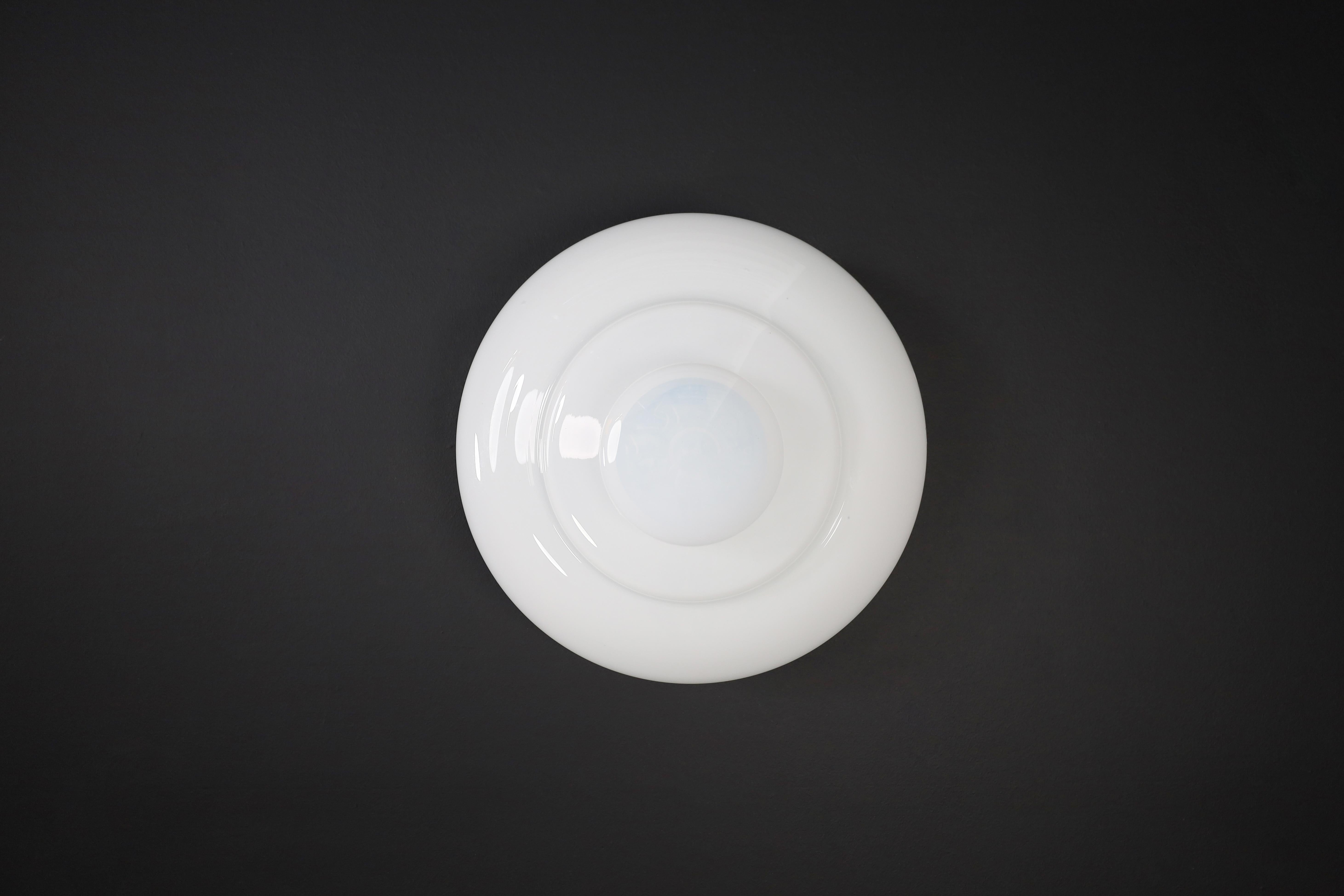 Empotrable o aplique de cristal de Murano soplado a mano, Italia, años 60 en Bueno estado para la venta en Almelo, NL