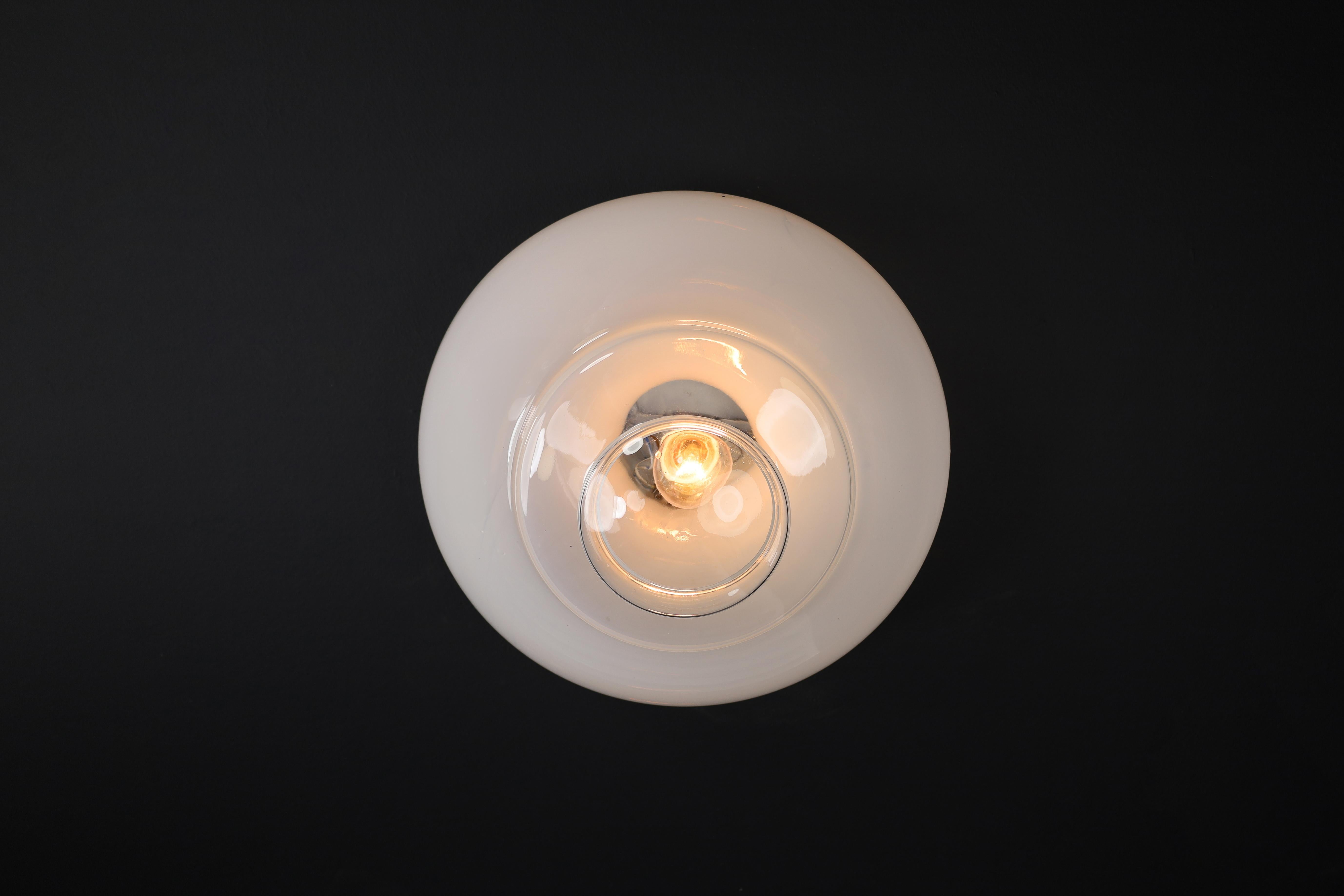 Empotrable o aplique de cristal de Murano soplado a mano, Italia, años 60 mediados del siglo XX en venta