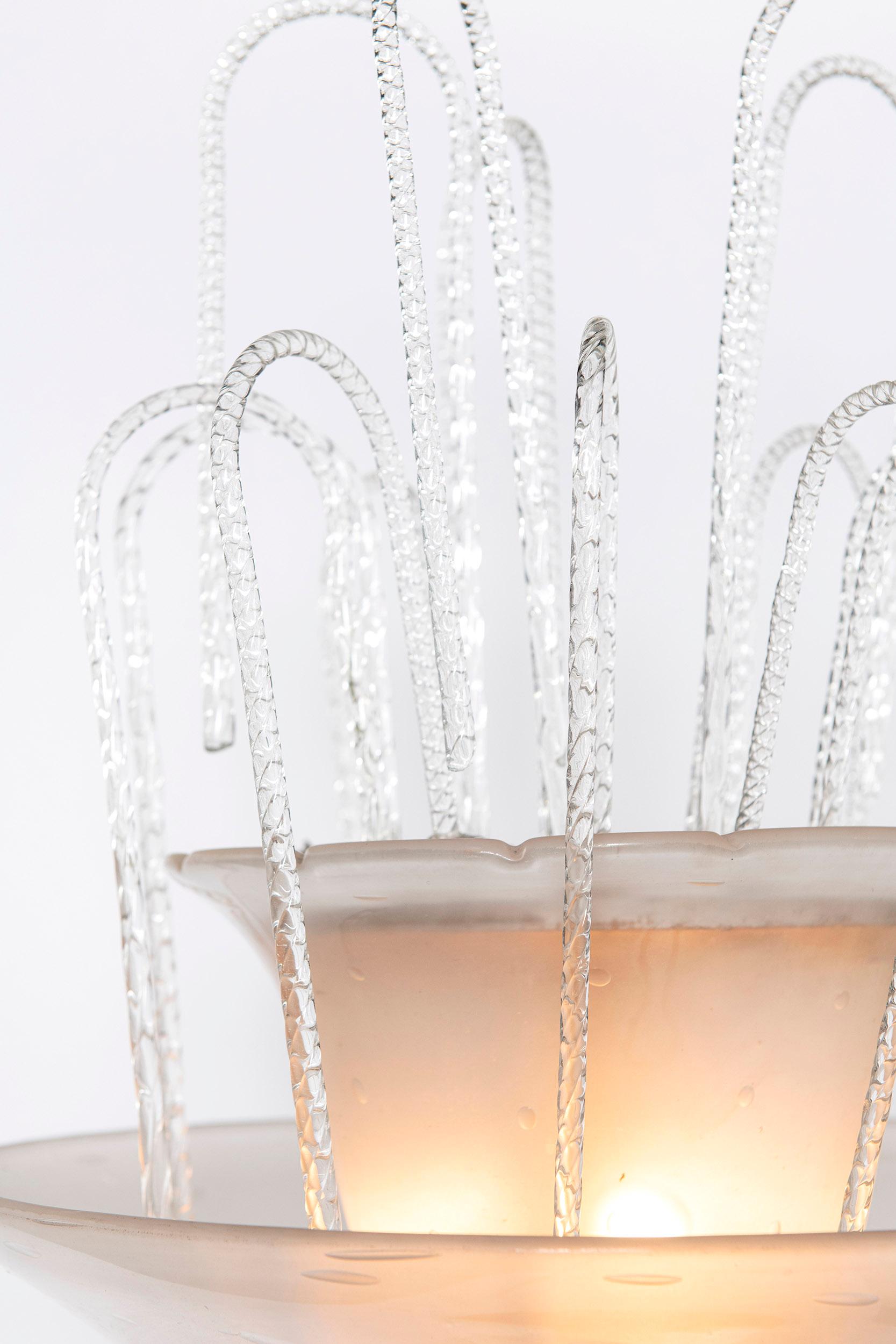 Milieu du XXe siècle Lampadaire à fontaine en verre de Murano par Barovier & Toso, Italie, vers 1950 en vente