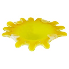 Murano Glass Fratelli Toso Yellow to White Scalloped Bowl, Italy