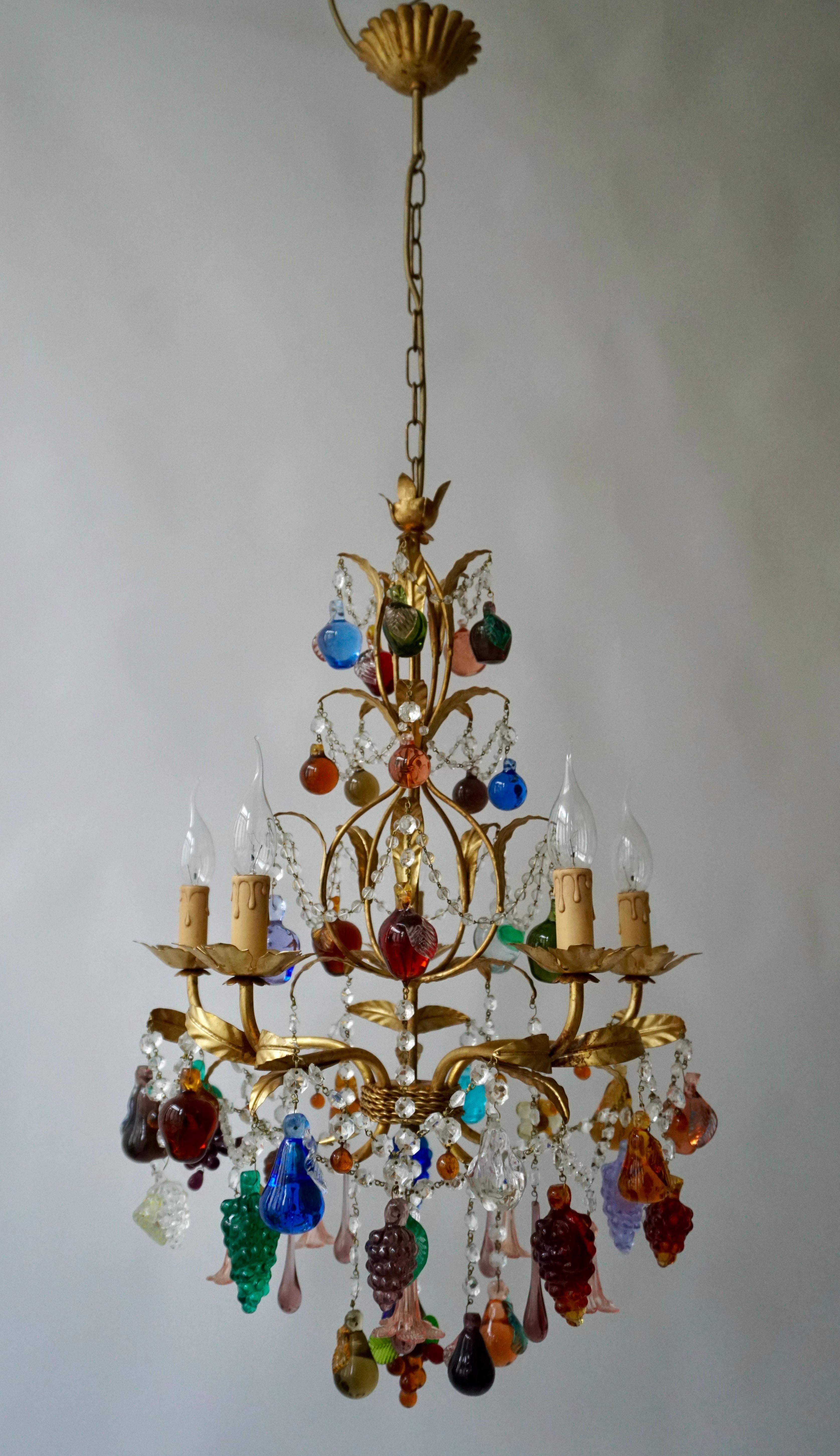 murano kronleuchter bunt