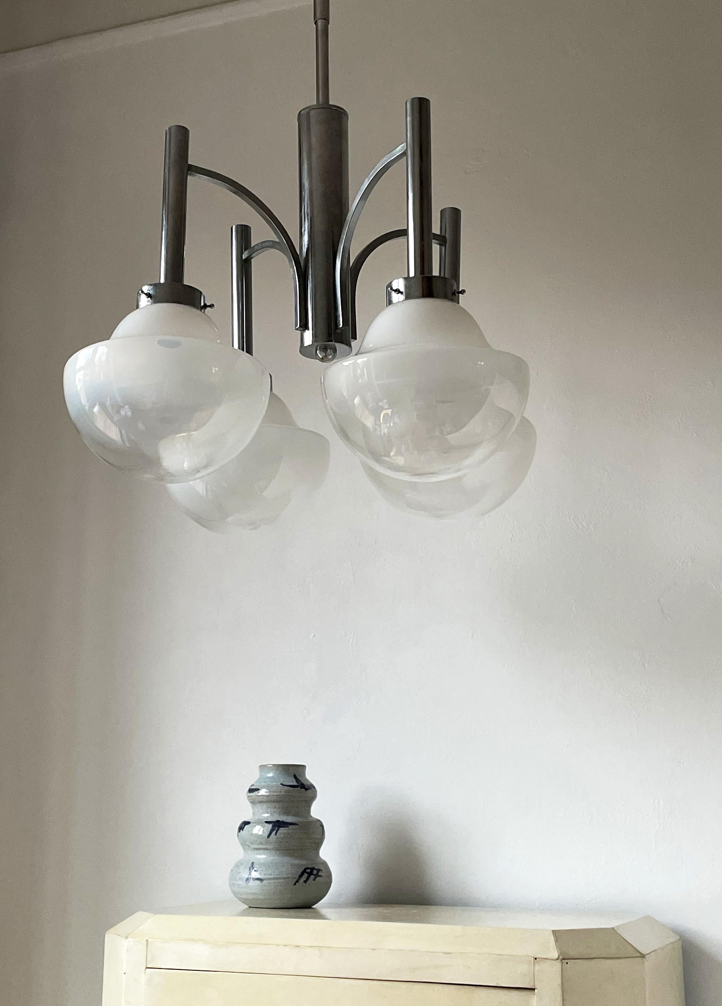 Gaetano Sciolari Attr. Lampadario a quattro bracci in vetro di Murano cromato, anni '70 in vendita 4