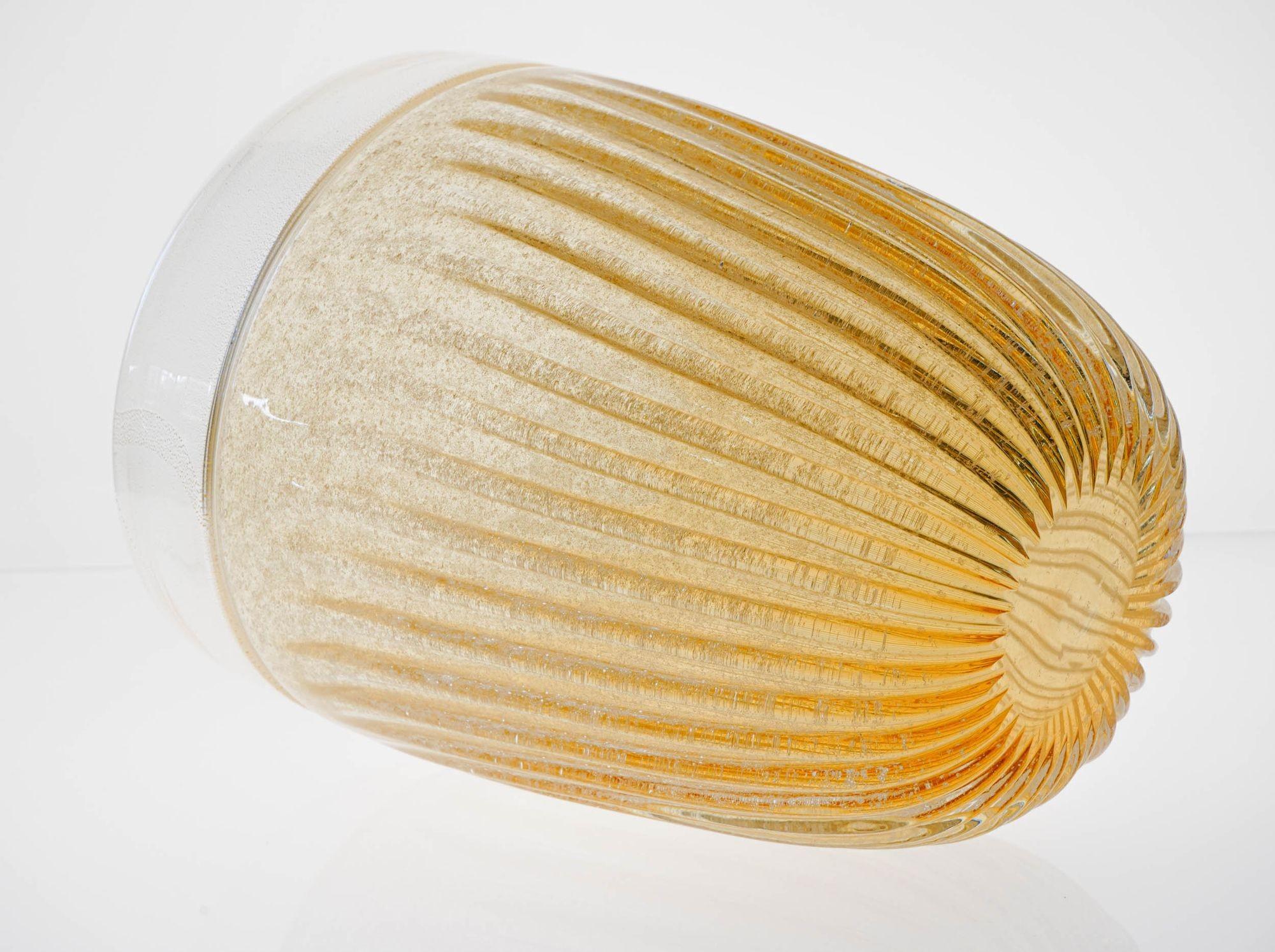 Murano glass Giant Vase, Gold leaf plain Incalmo over Ribbed Puligoso Amber body For Sale 5