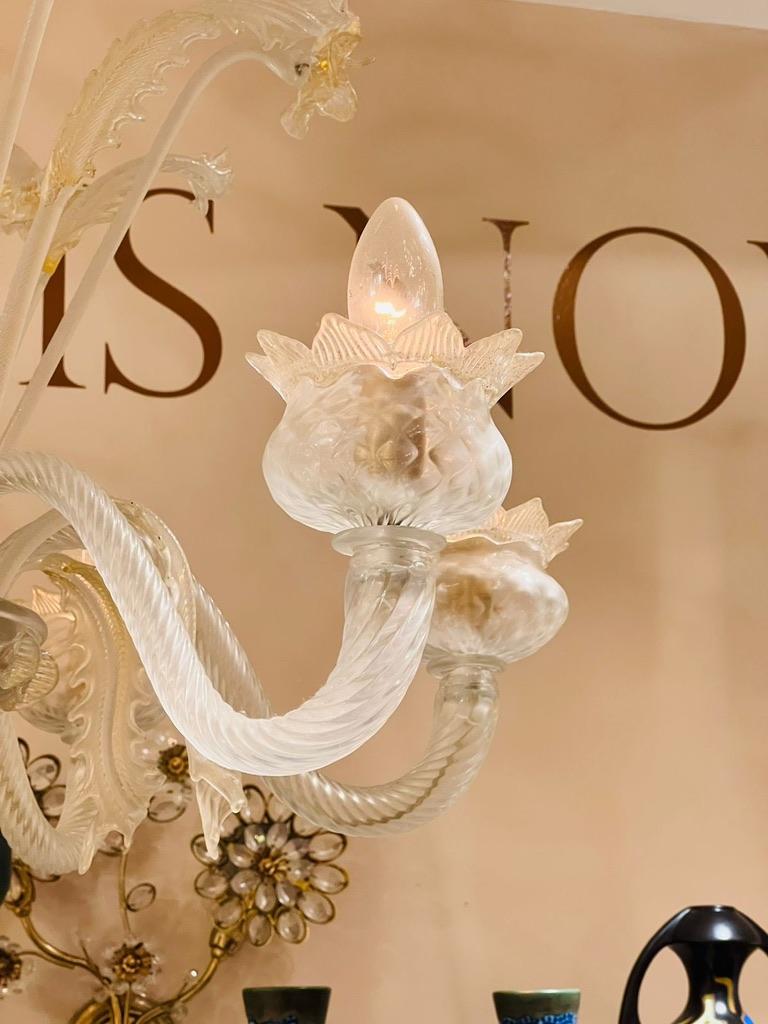 Appliqué Lustre en verre de Murano Gino Donna doré avec 6 Lights et fleurs circa 1940. en vente