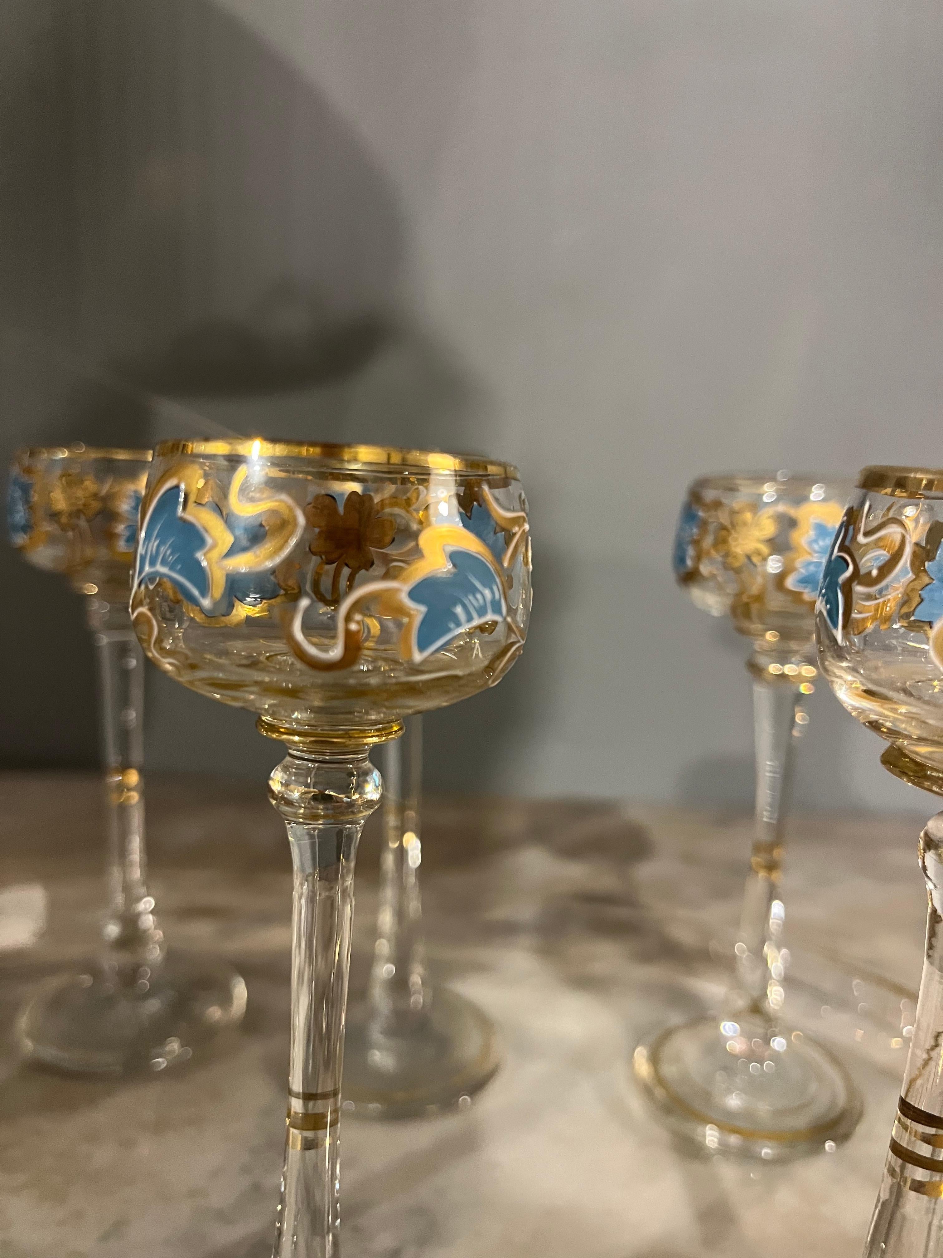Murano glass glasses set painted with bottle from the 50s For Sale 4