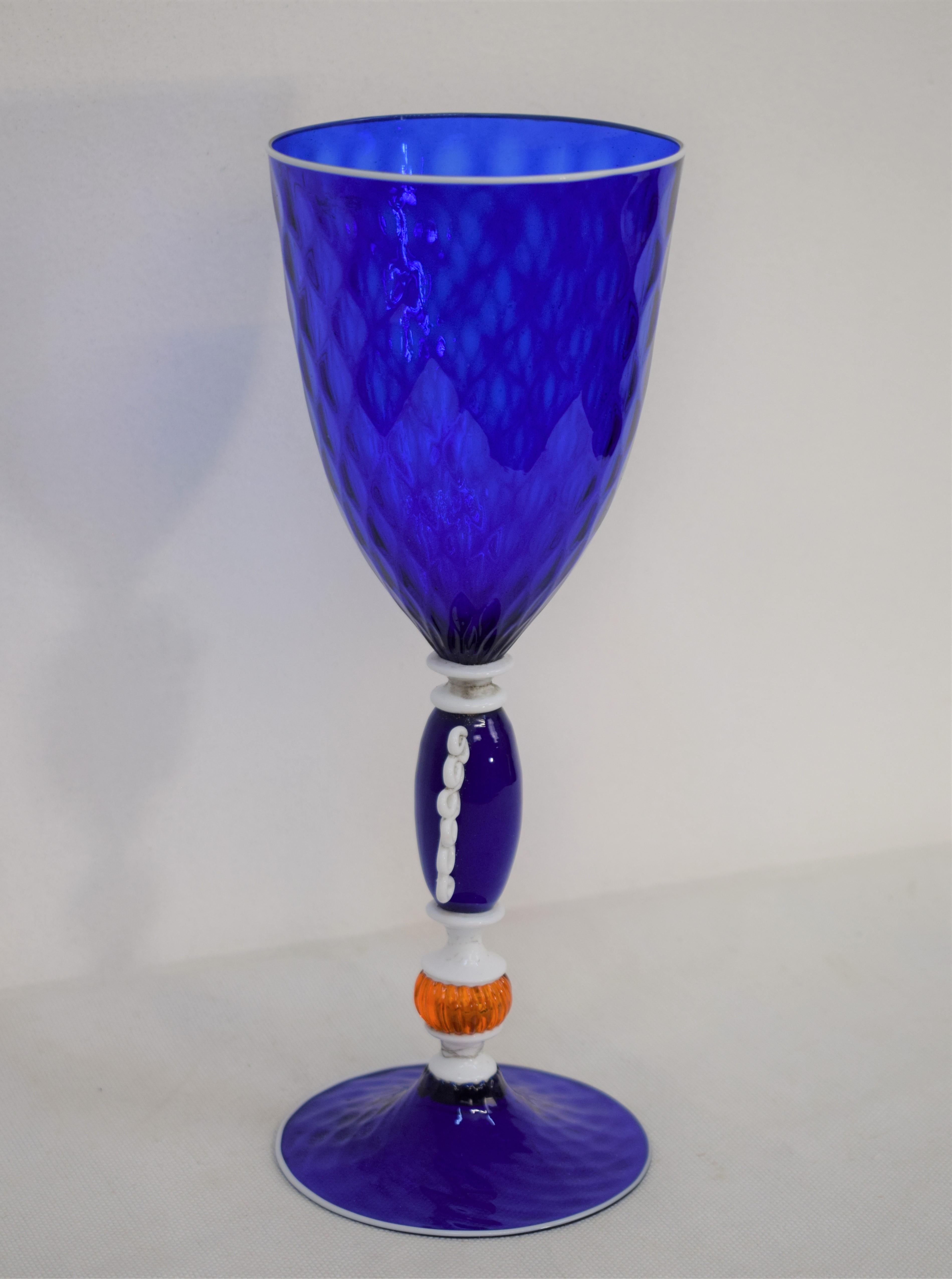 Murano glass globet, 1930s.

Dimensions: H= 25 cm; D= 9 cm.
