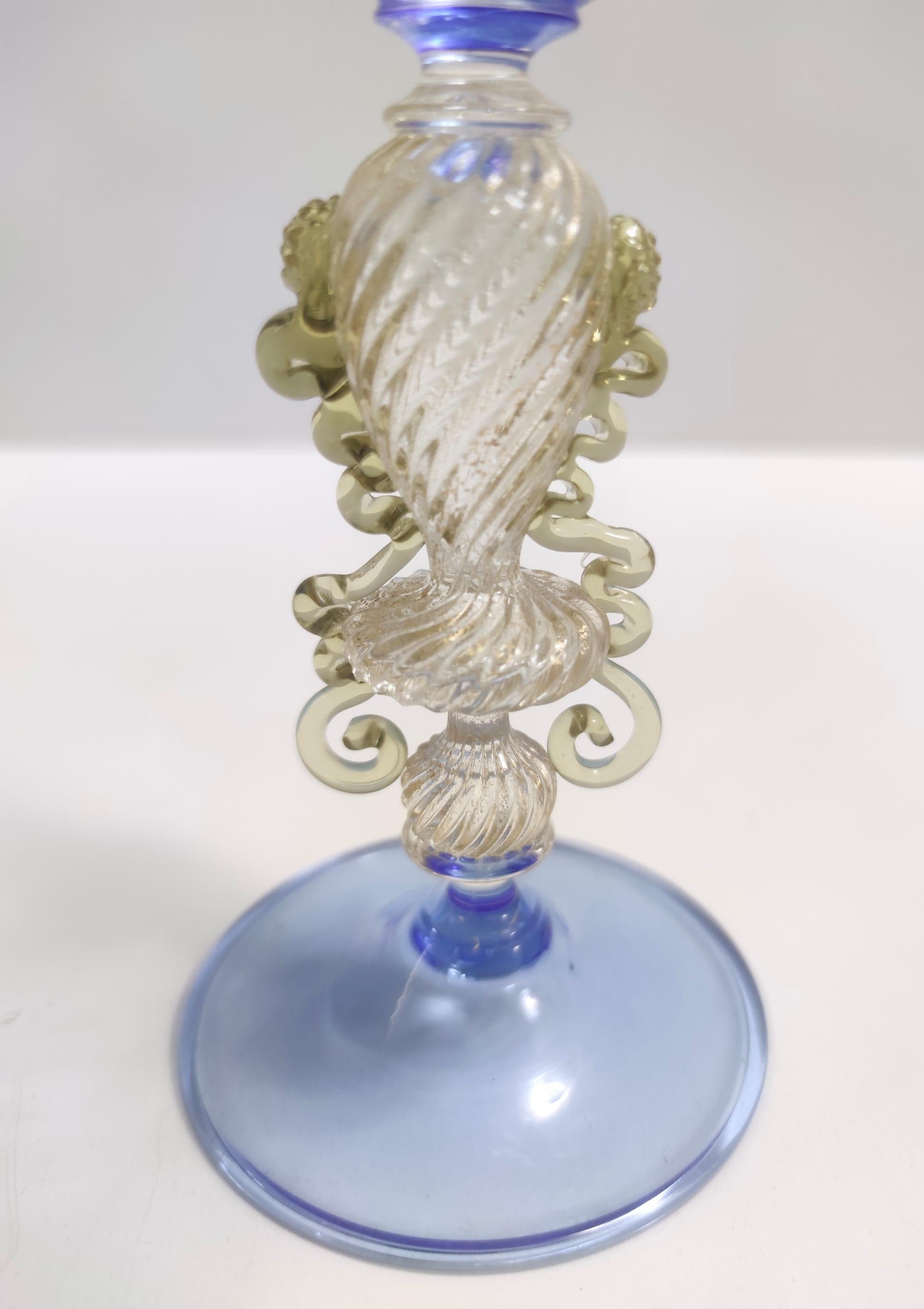 Verre de Murano Gobelet en verre de Murano soufflé octogonal bleu clair tipetto, Italie en vente
