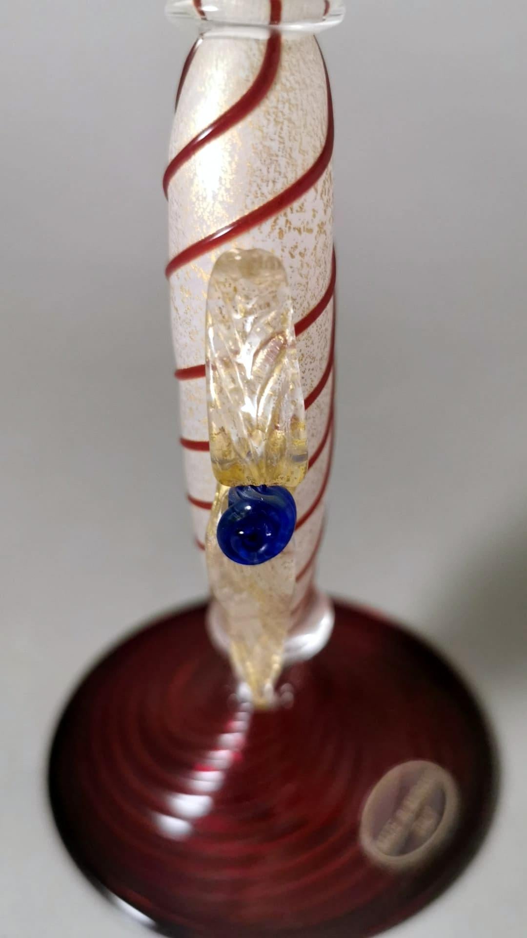 Verre de Murano Gobelet en verre de Murano rouge soufflé tipetto avec décoration de feuilles d'or en vente